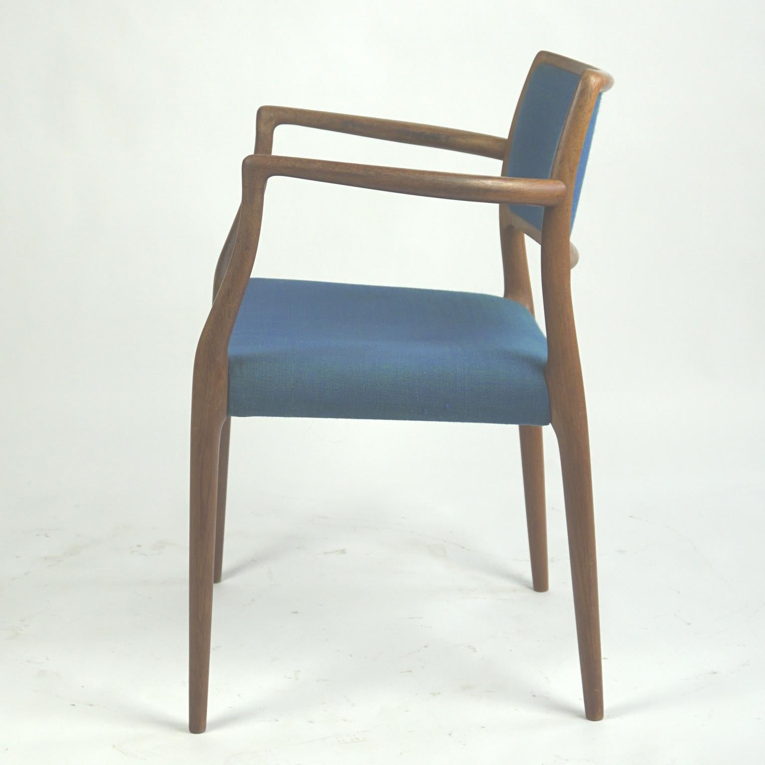 Scandinavian Modern Scandinavian Mod. 65 Teak and Blue Fabric Armchair by Niels Otto Moller