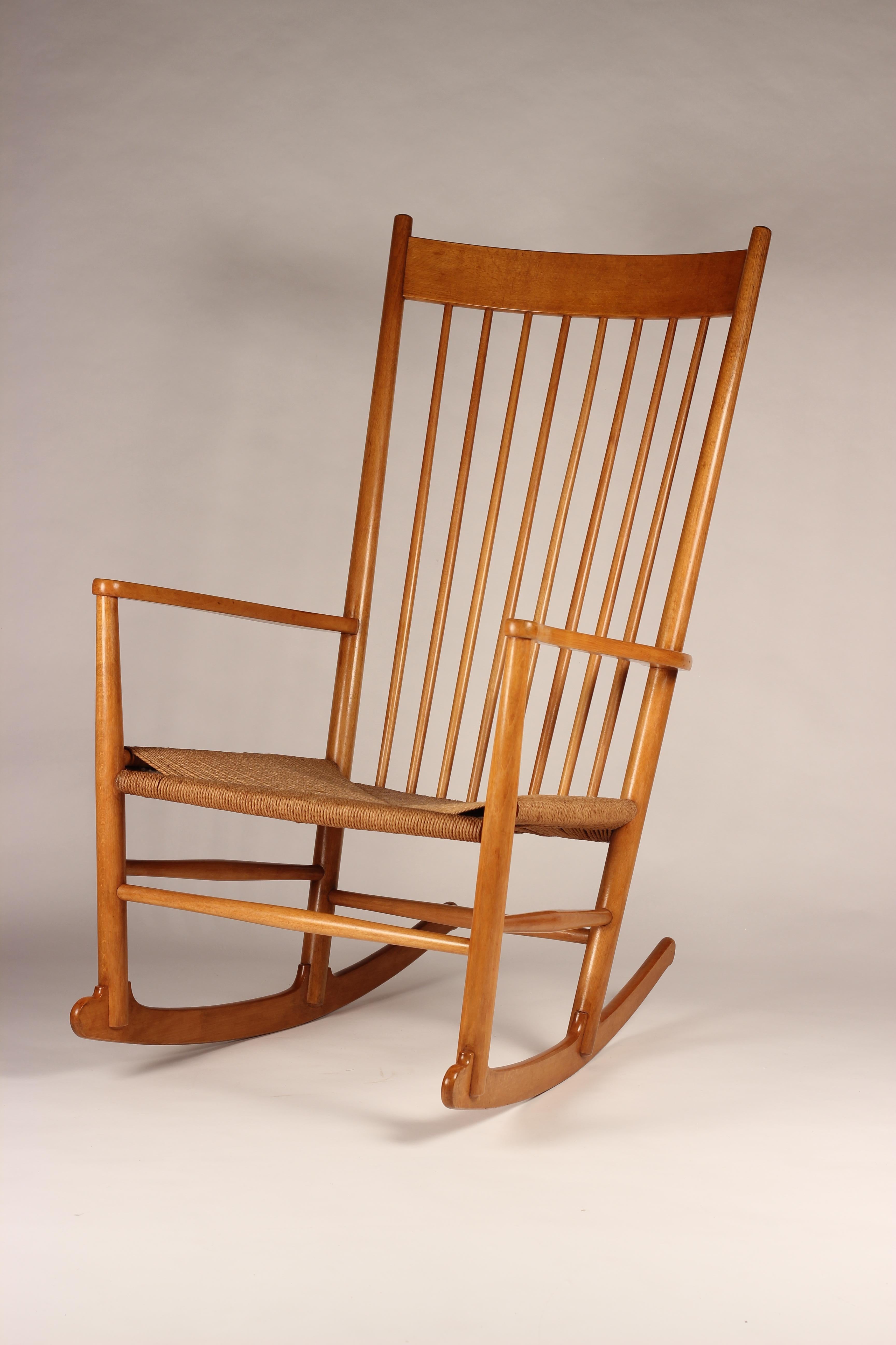 Scandinavian Modern 1950’s Hans Wegner Rocking Chair J16 in Beech & Danish Cord 4