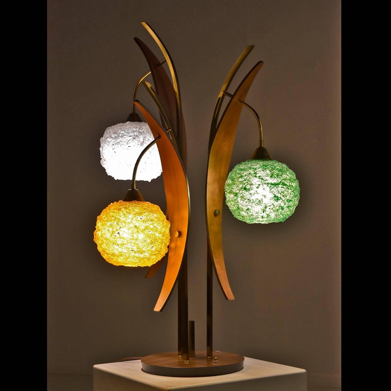 Scandinavian Modern Acrylic Spaghetti Globe Table Lamp circa 1960s