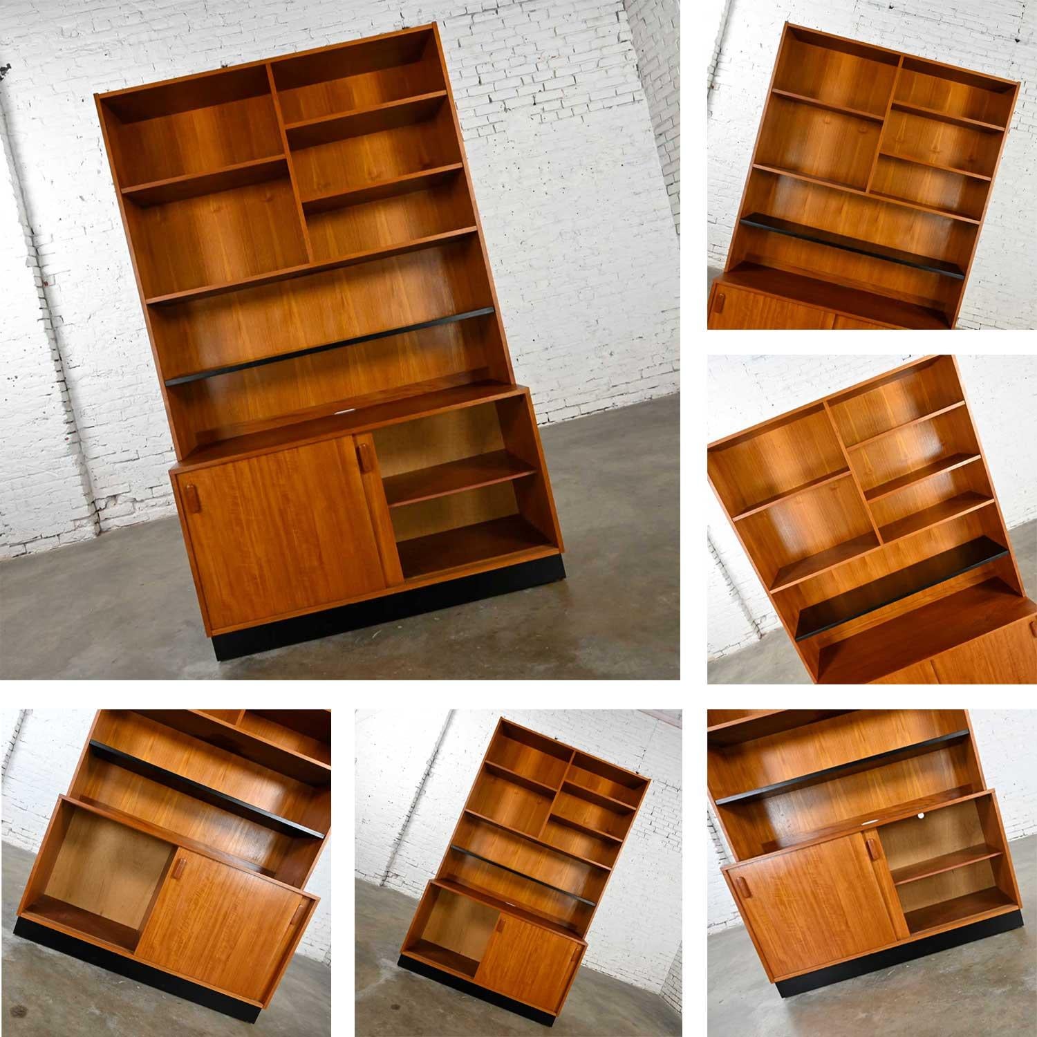 Scandinavian Modern Adjustable 2 Piece Display Cabinet Bookcase China Hutch 4