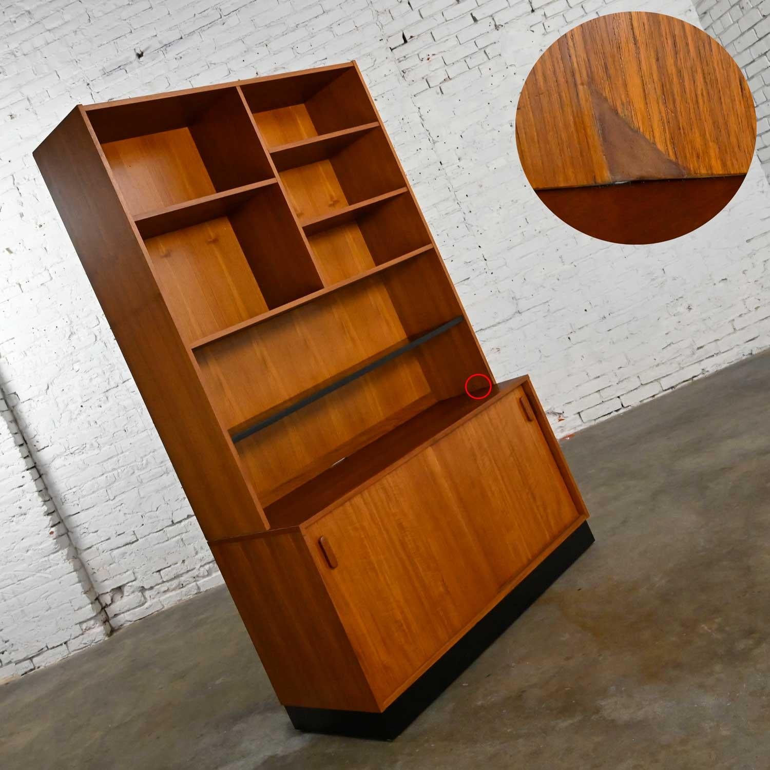 Scandinavian Modern Adjustable 2 Piece Display Cabinet Bookcase China Hutch 7