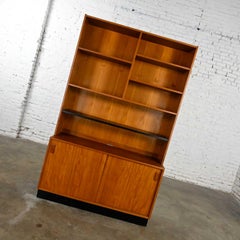Scandinavian Modern Adjustable 2 Piece Display Cabinet Bookcase China Hutch