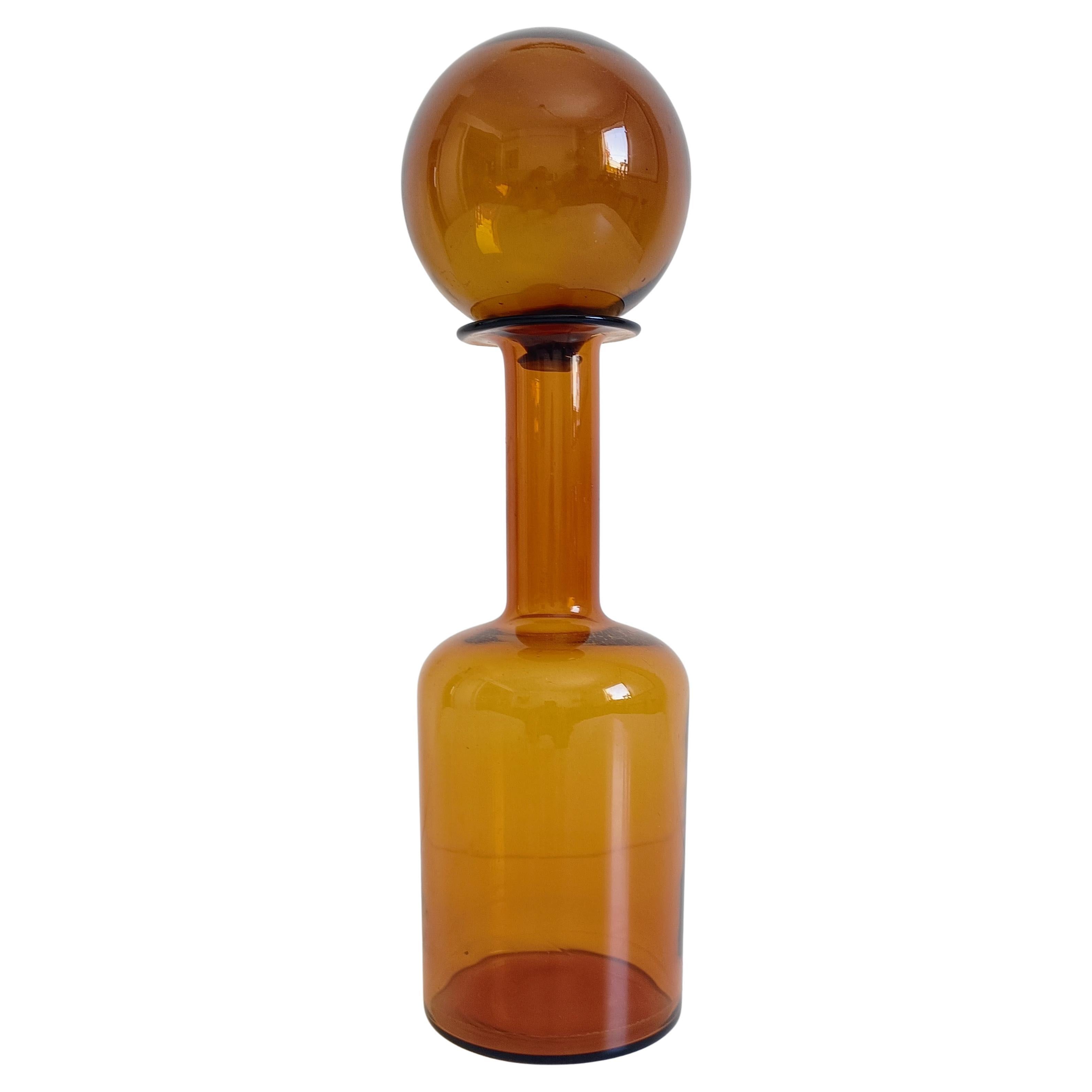 Bouteille en verre ambré moderne scandinave par Otto Bauer pour Holmegaard, années 1960