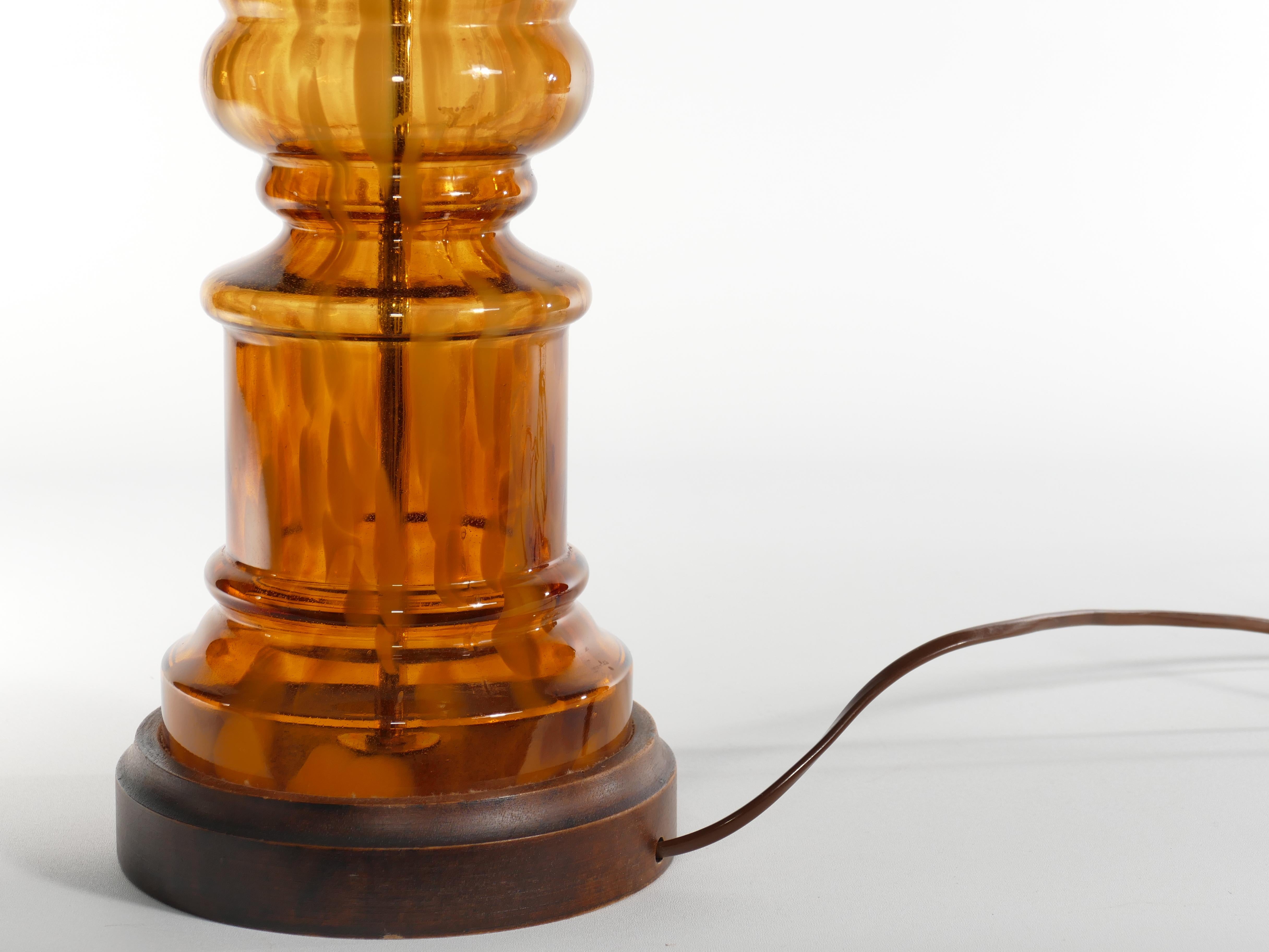 Scandinavian Modern Amber Glass Table Lamp by Miranda, 1970s For Sale 5