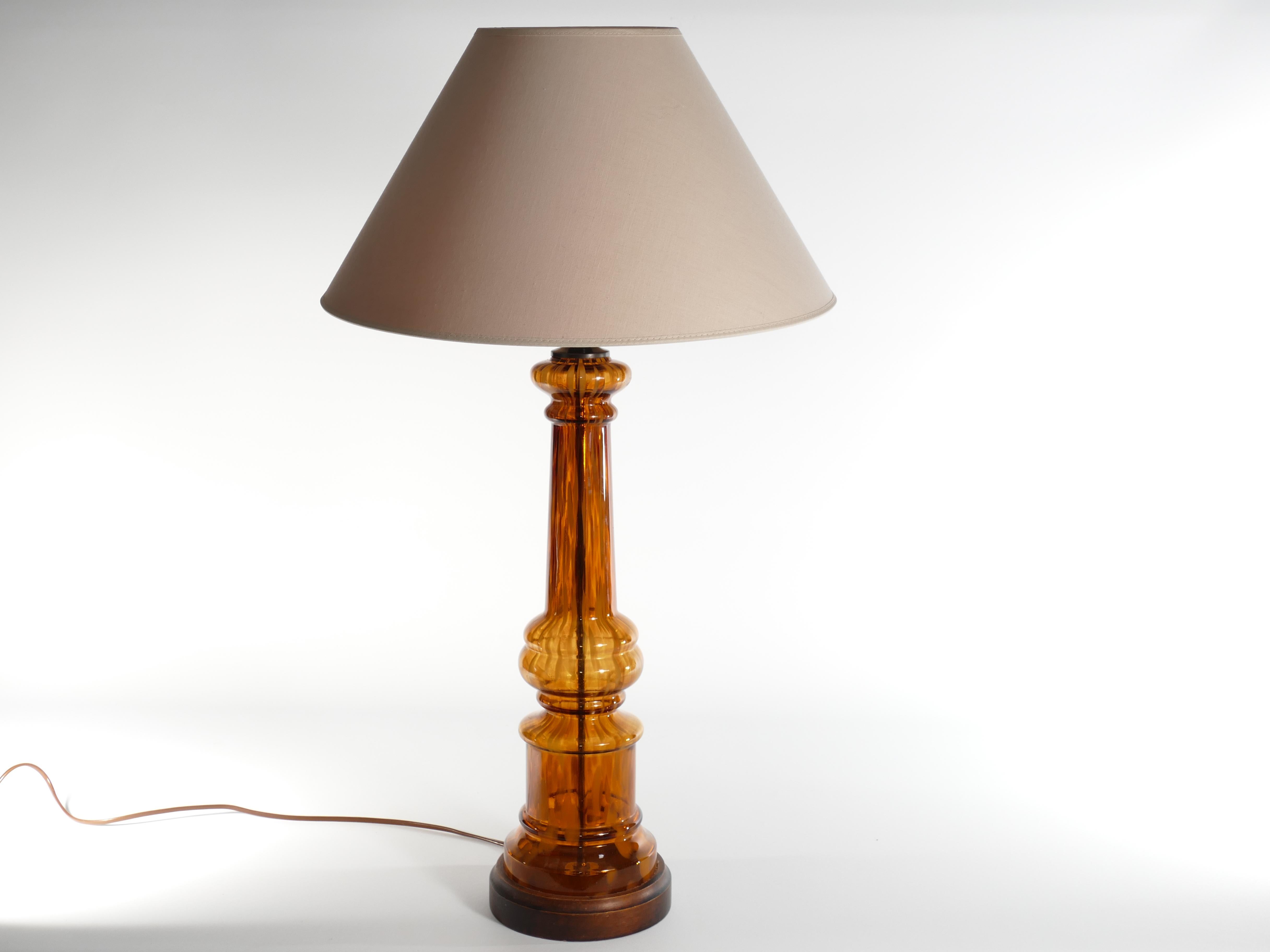 Scandinavian Modern Amber Glass Table Lamp by Miranda, 1970s For Sale 10