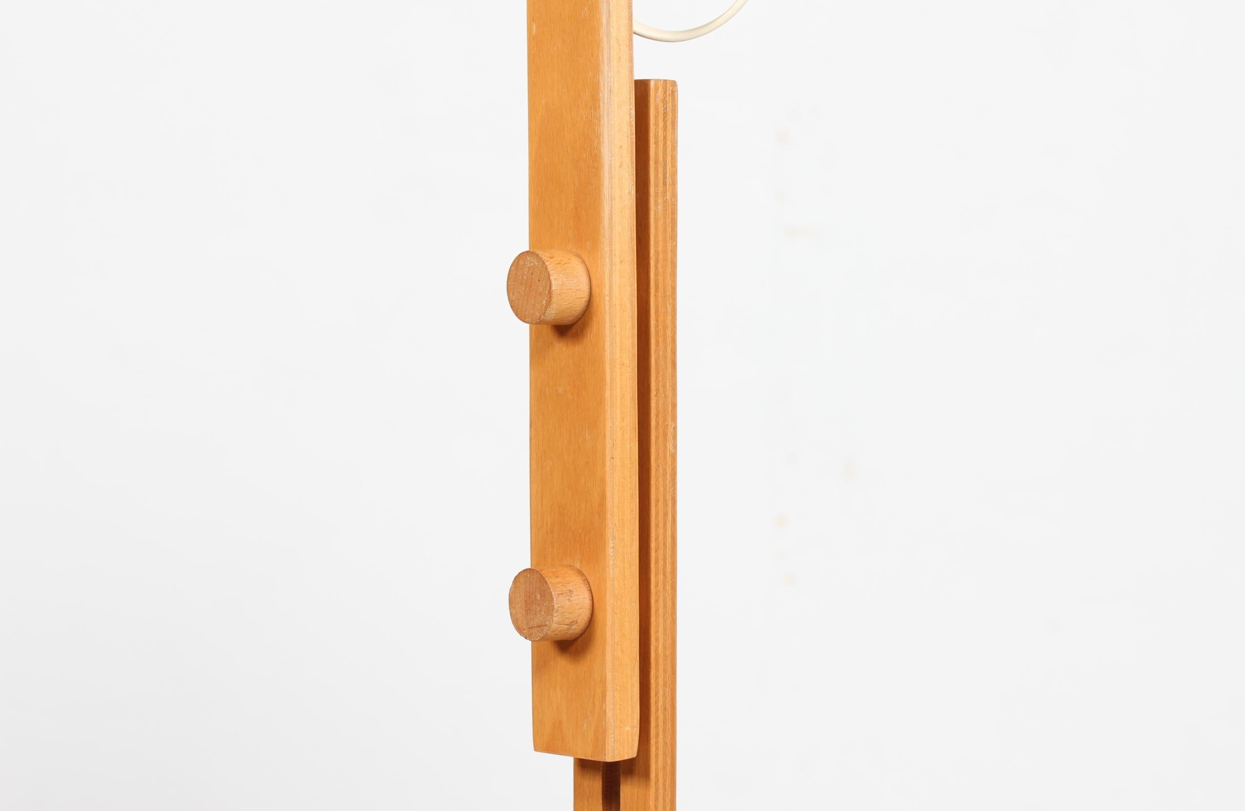 Scandinavian Modern Aneta Floor Lamp by Jan Wickelgren Beech Wood, Sweden 1970s In Good Condition In Silkeborg, Silkeborg
