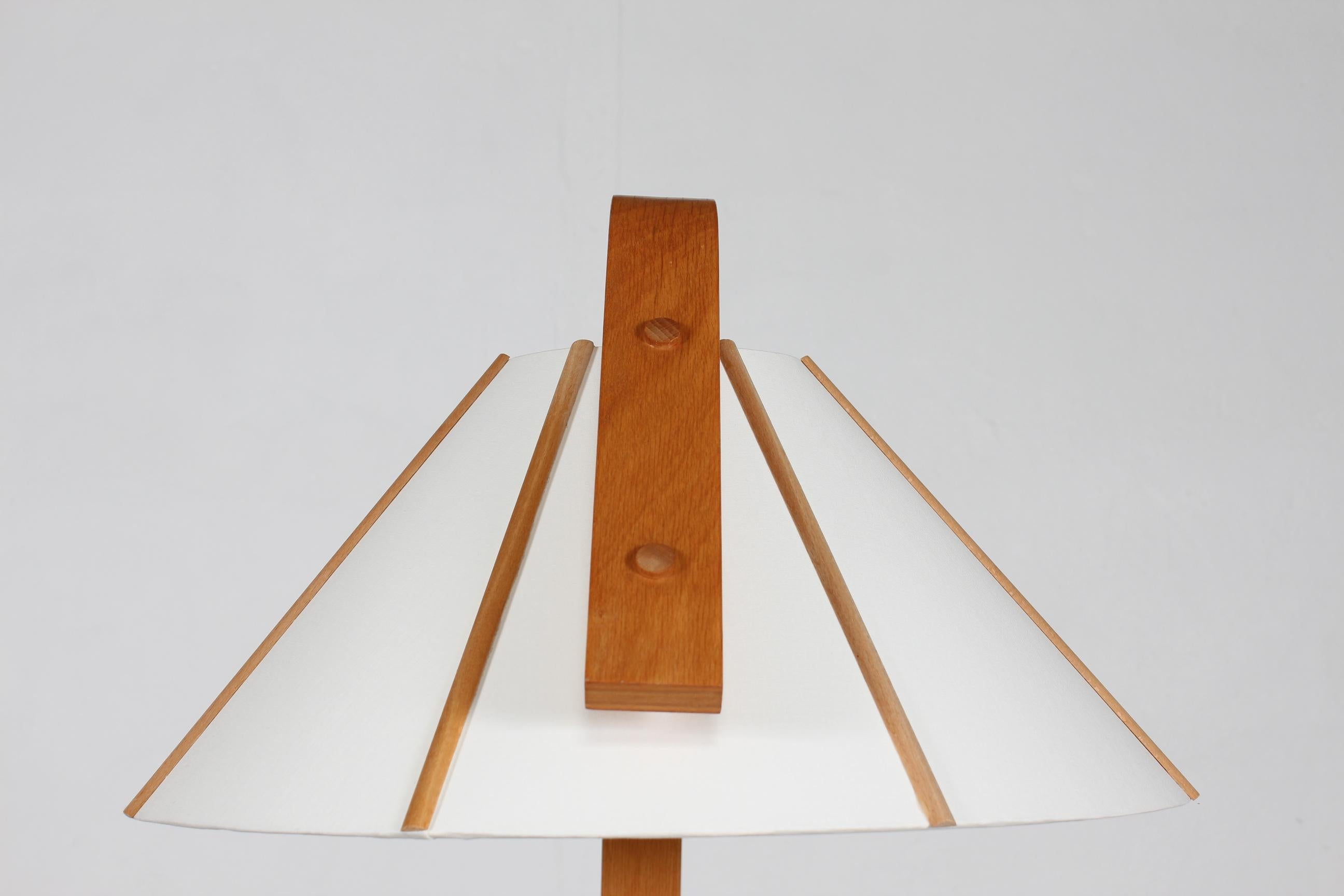 Scandinavian Modern Aneta Floor Lamp by Jan Wickelgren Beech Wood, Sweden, 1970s In Good Condition For Sale In Aarhus C, DK