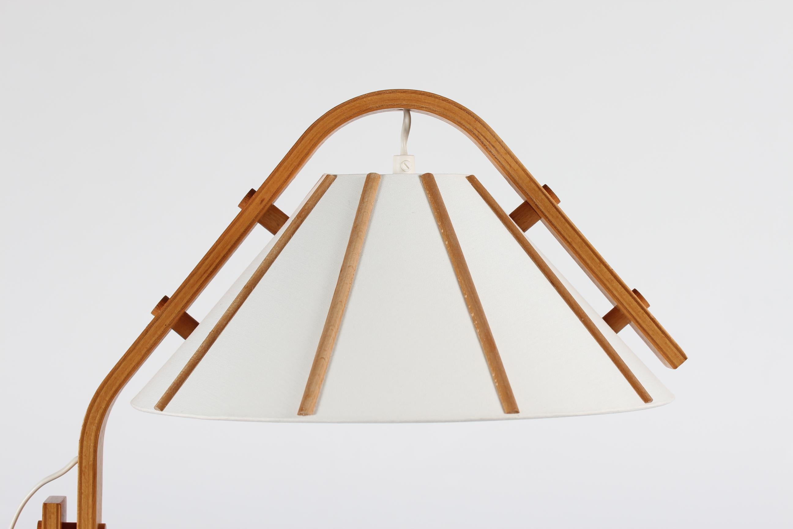 Scandinavian Modern Aneta Table Lamp by Jan Wickelgren Beech Wood, Sweden, 1970s 1