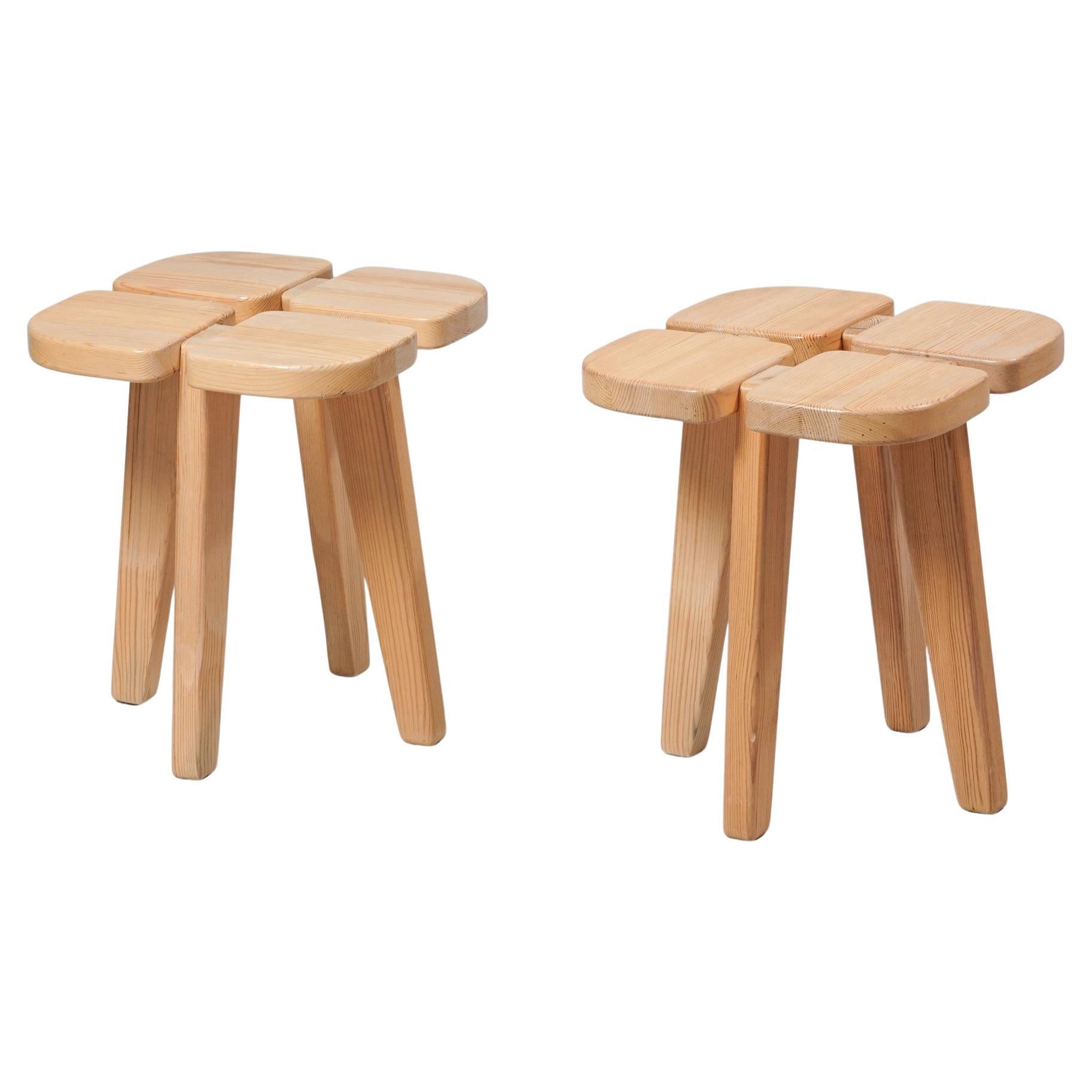Sgabelli scandinavi moderni "Apila", Rauni Peippo, Stockmann, metà del XX secolo