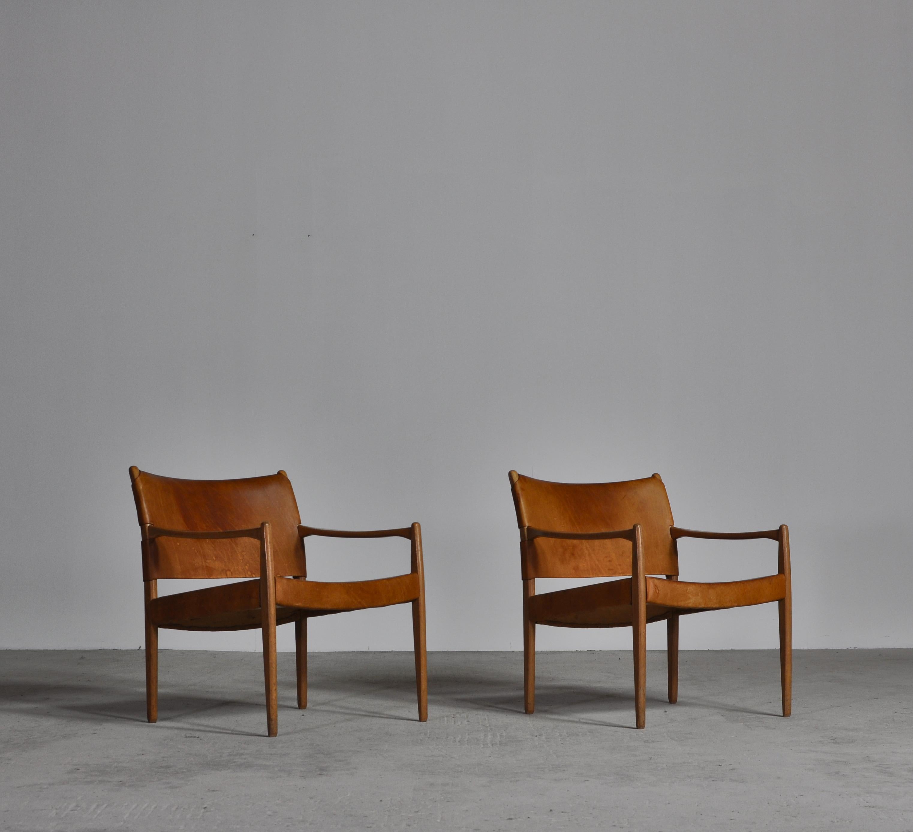 Wonderful pair of 1960s armchair by Swedish architect Per-Olof Scotte model 