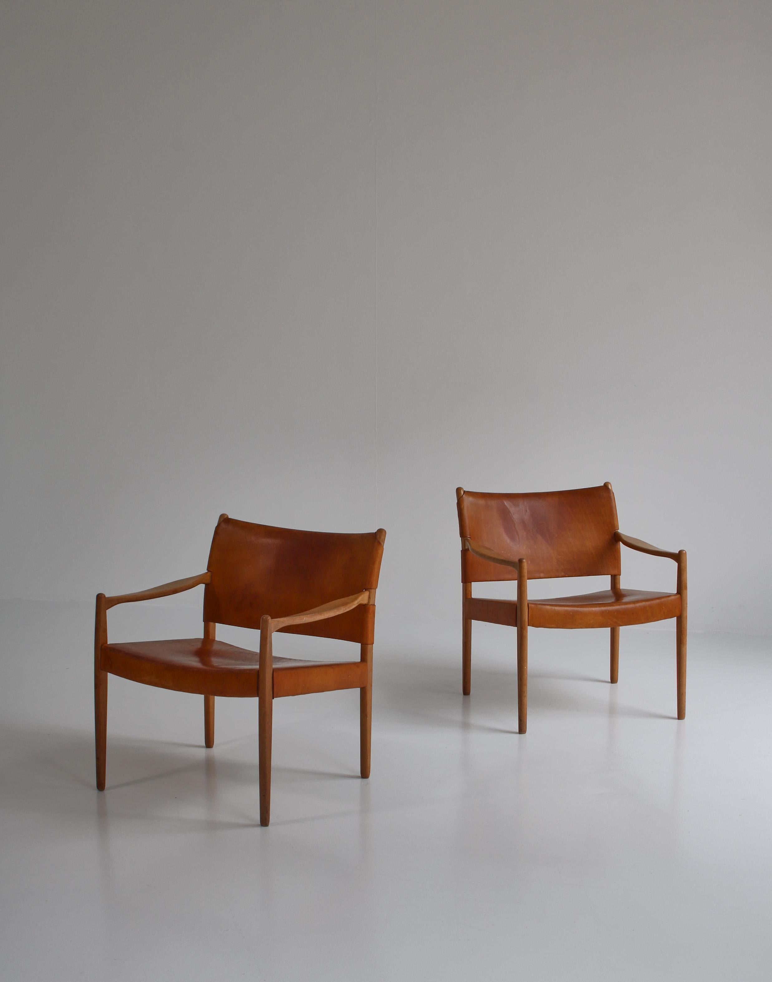 Wonderful pair of 1960s armchair by Swedish architect Per-Olof Scotte model 