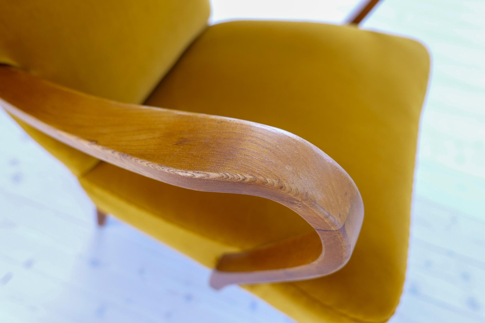 Scandinavian Modern Art Deco Lounge Chairs in Velvet Sweden 1940s For Sale 8