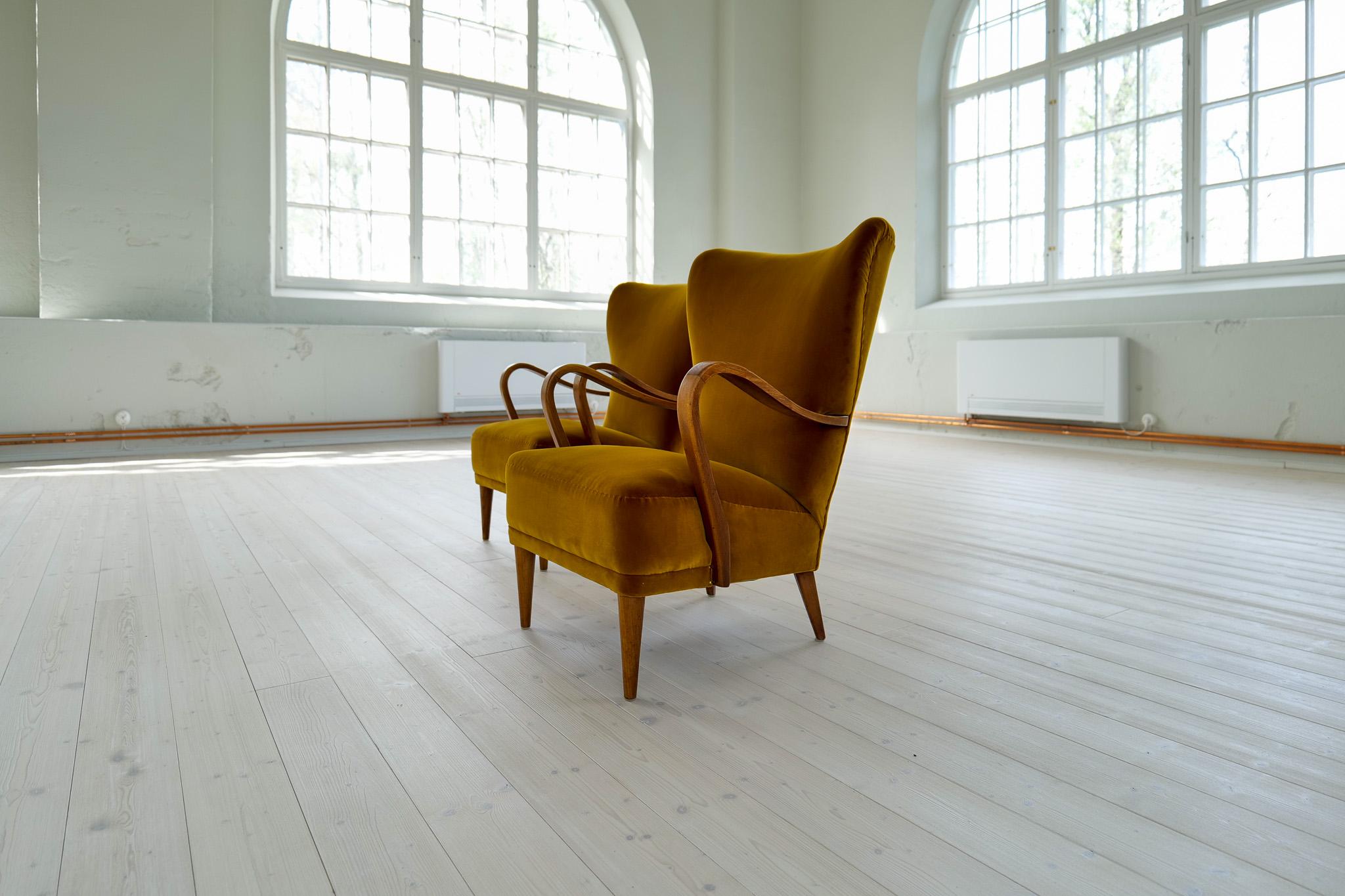 Scandinavian Modern Art Deco Lounge Chairs in Velvet Sweden 1940s For Sale 4