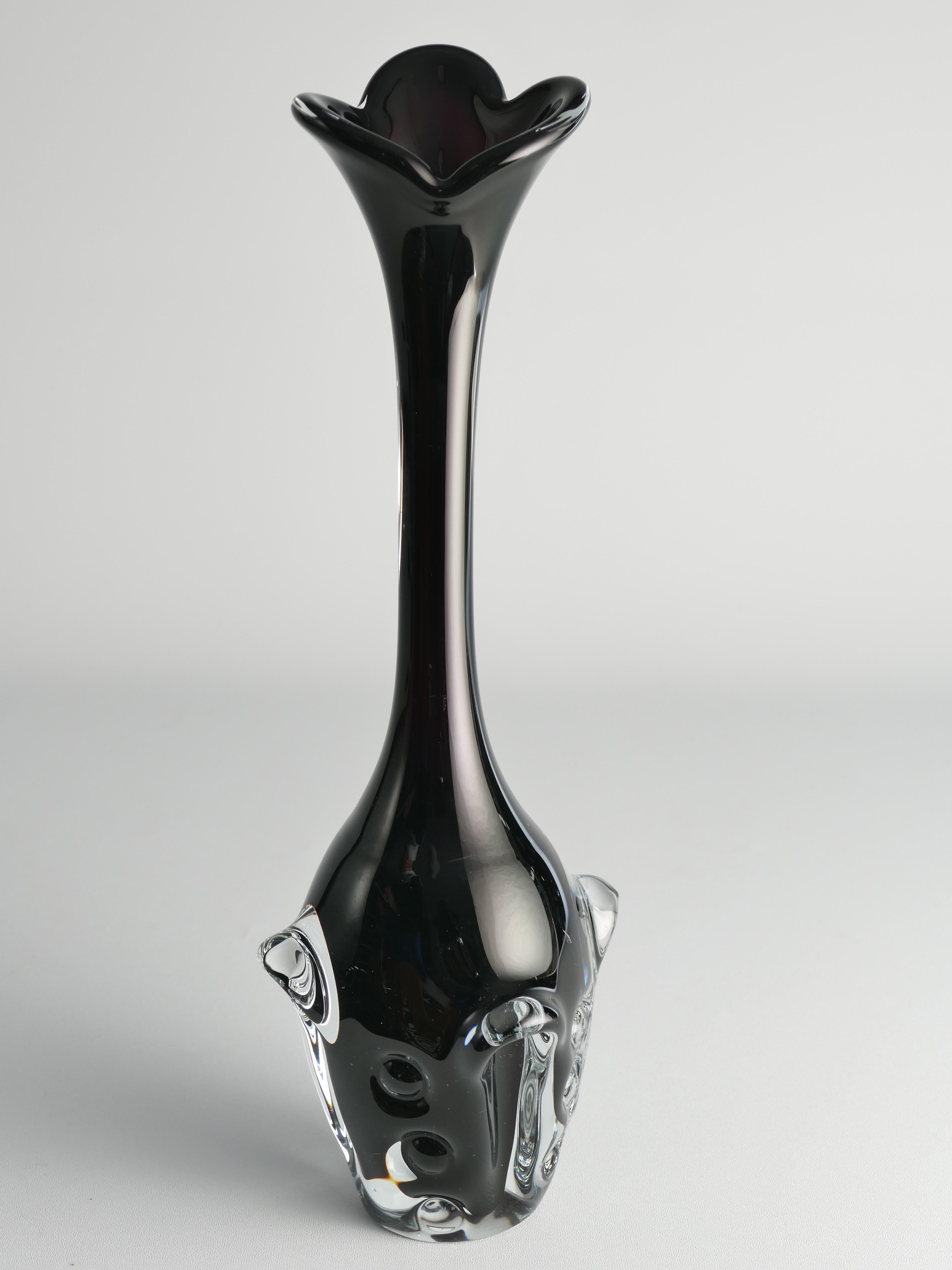 Swedish Scandinavian Modern Art Glass Vase by Börne Augustsson for Åseda For Sale