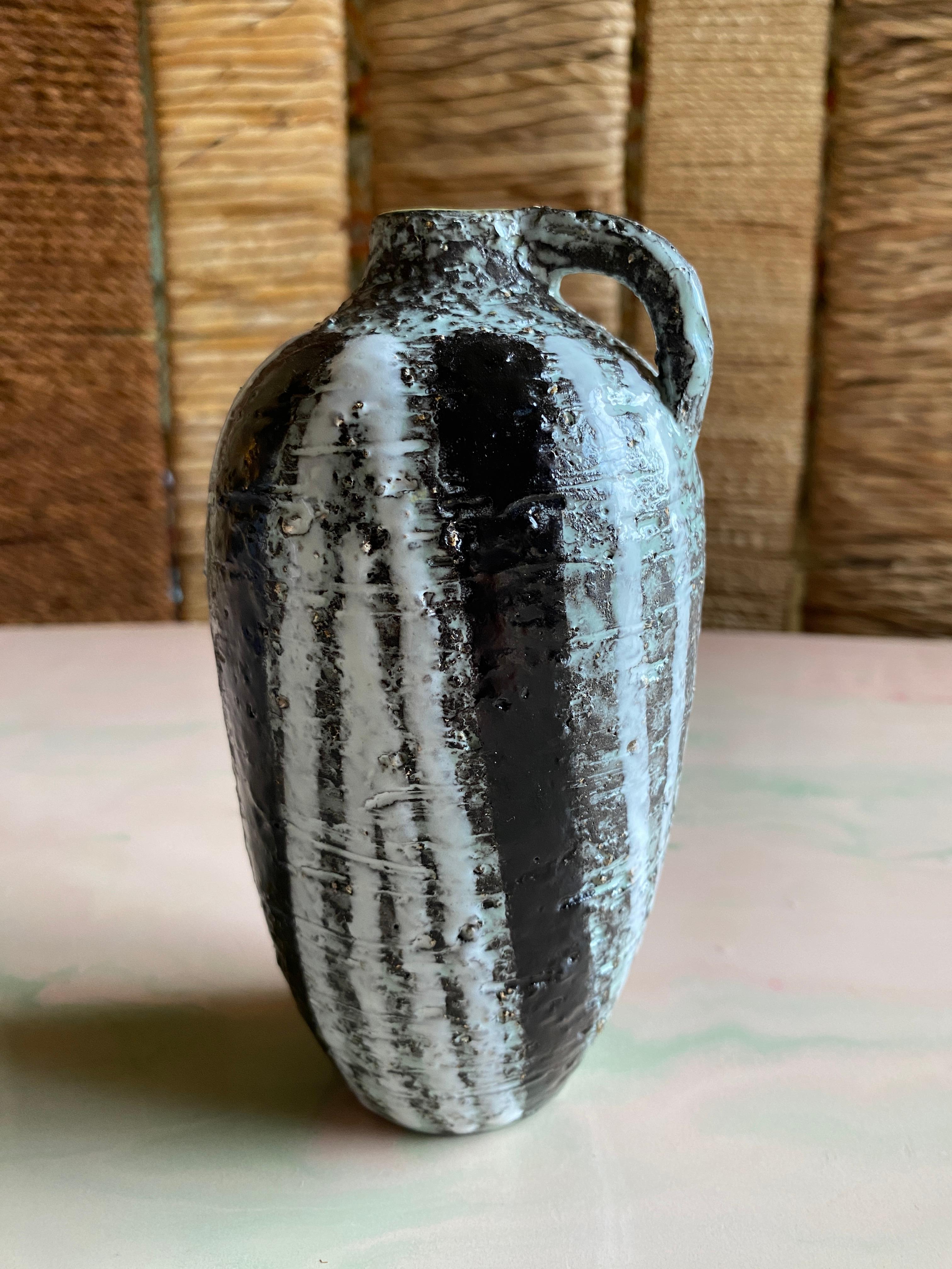 Mid-Century moderno Vaso in ceramica The Modern Scandinavian Back and White, 