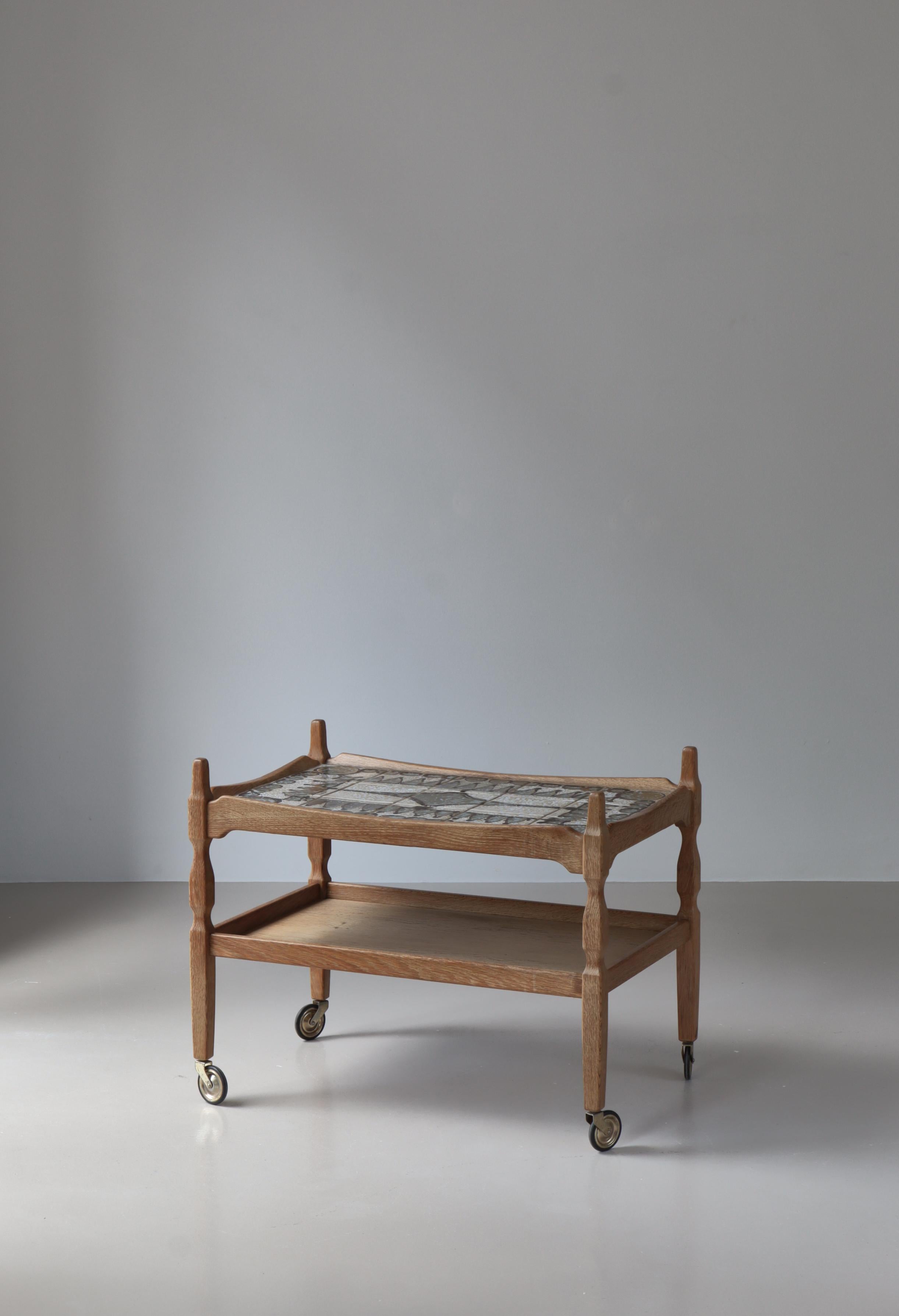 Scandinavian Modern Bar Cart in Oak & Ceramic Tiles by Henning Kjærnulf, 1960s In Good Condition For Sale In Odense, DK