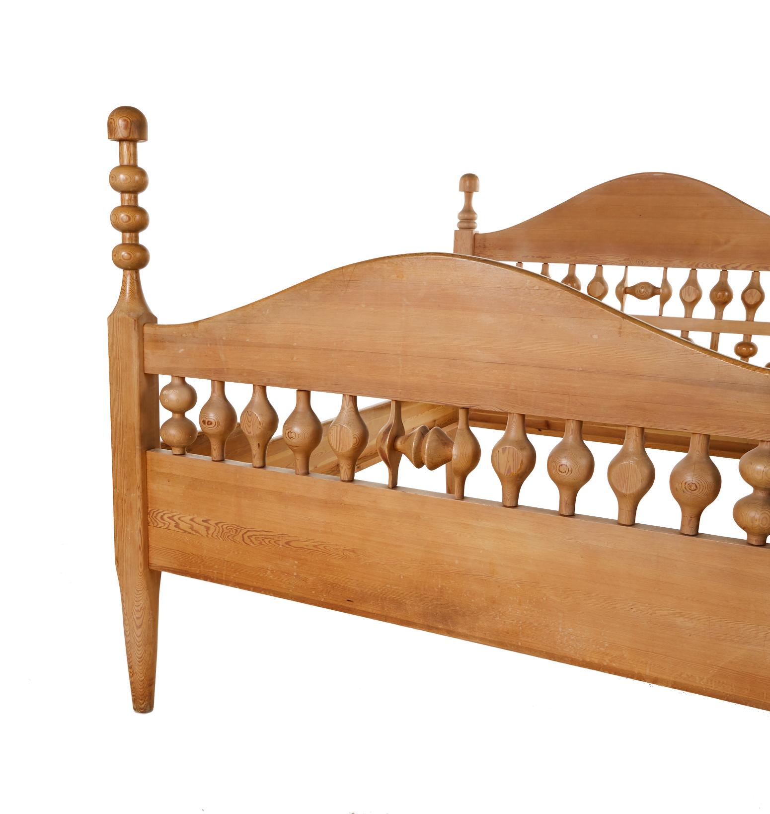 Scandinavian Modern bed by Erik Hoglund (Höglund) made of solid pine for Boda Trä. The bed is an expression of the best the 1970s had to offer and a solid piece made to last forever.
The 1960s major form exhibition in Sweden was 