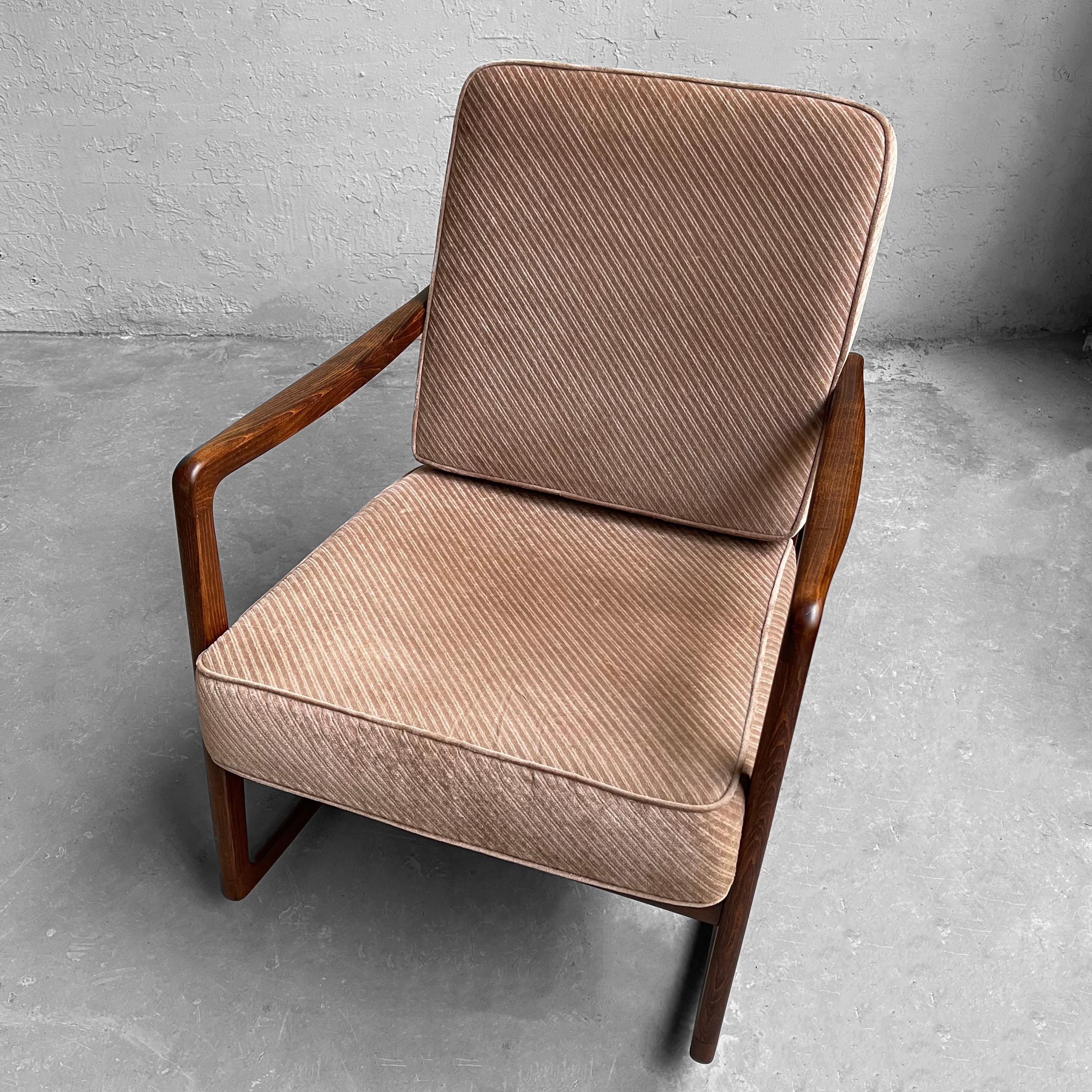 Scandinavian Modern Beech Rocking Chair by Ole Wanscher, France & Daverkosen 3