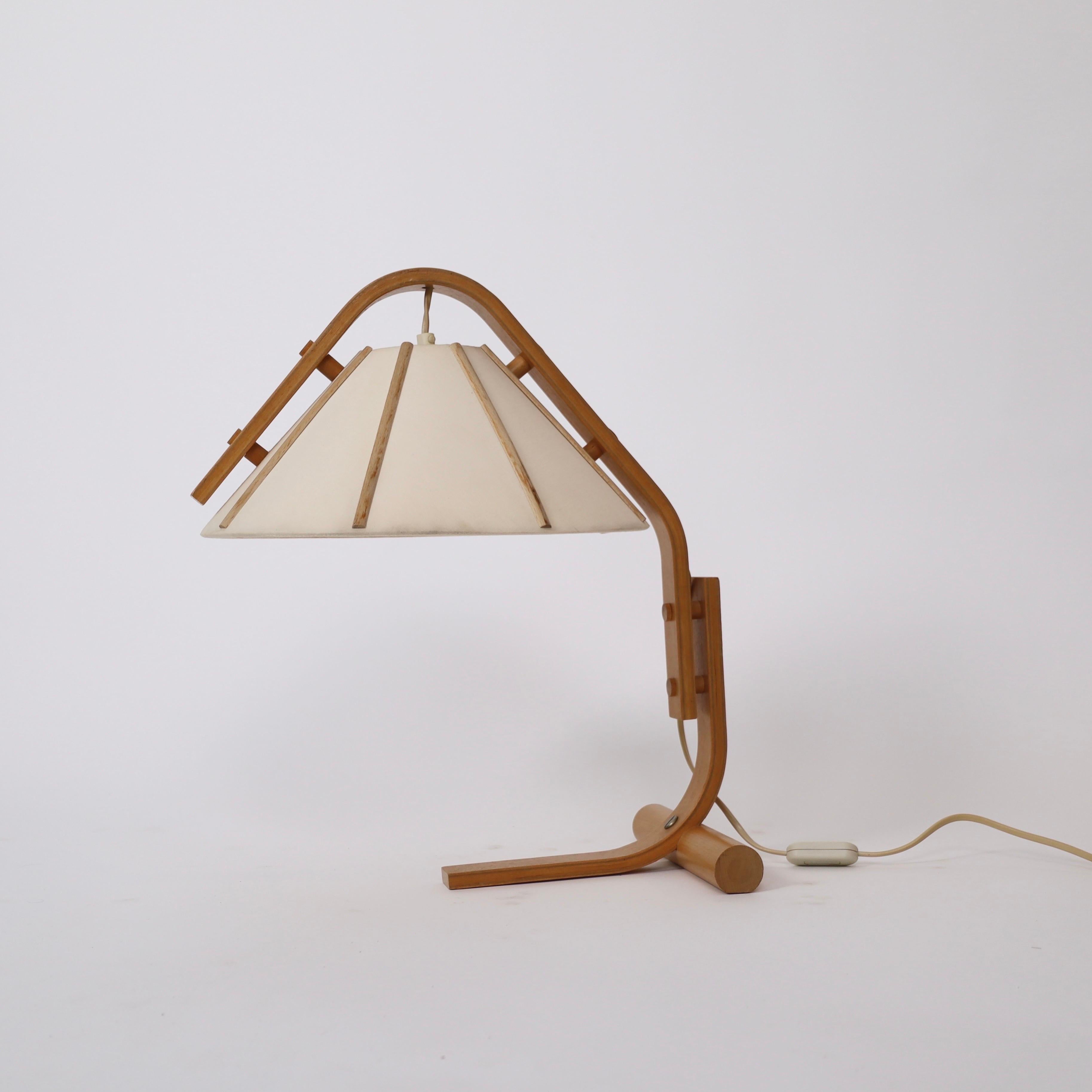 Lampe de bureau scandinave moderne en bois de hêtre de Jan Wickelgren, 1970, Suède en vente 2