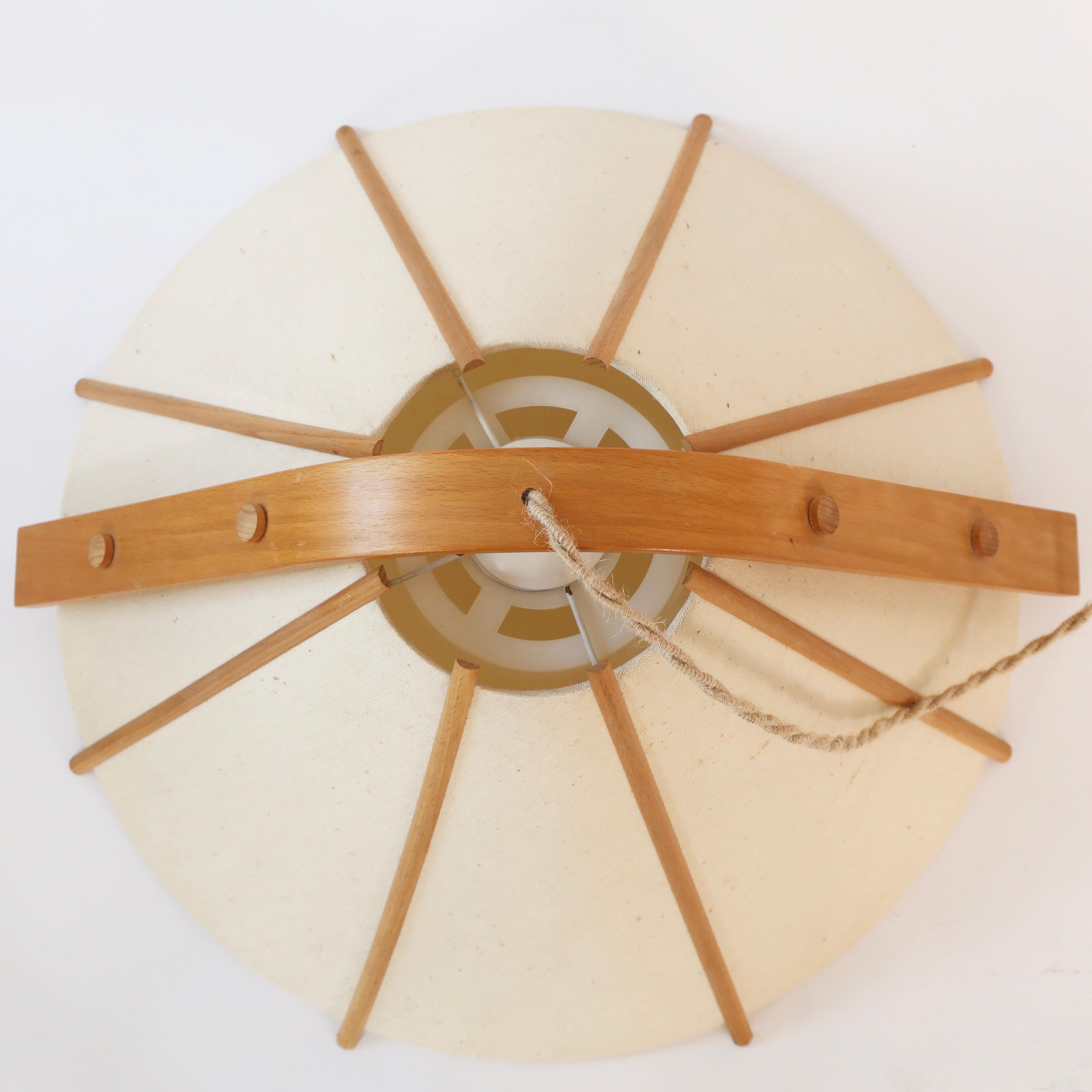 Lampada a sospensione The Modern Scandinavian in legno di faggio di Jan Wickelgren, anni '70, Svezia in vendita 3