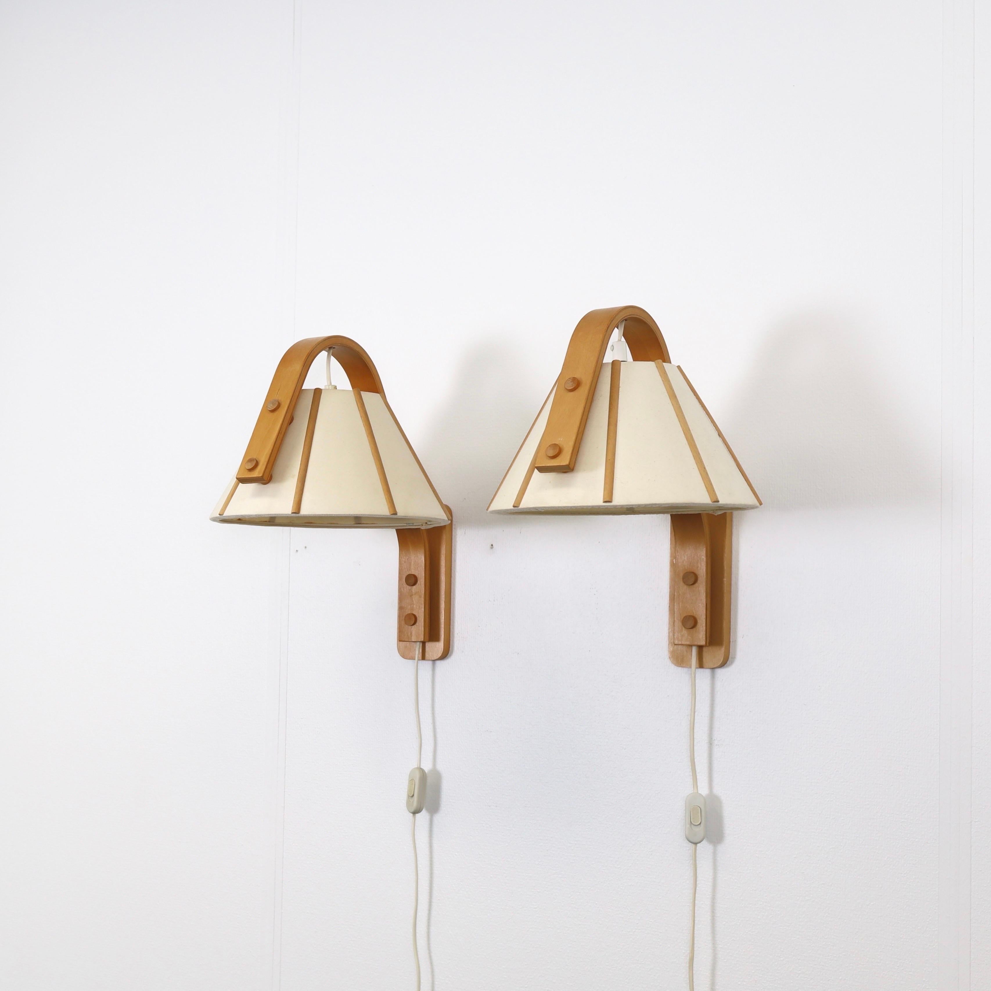 Danois Appliques scandinaves modernes en bois de hêtre de Jan Wickelgren, 1970, Suède en vente