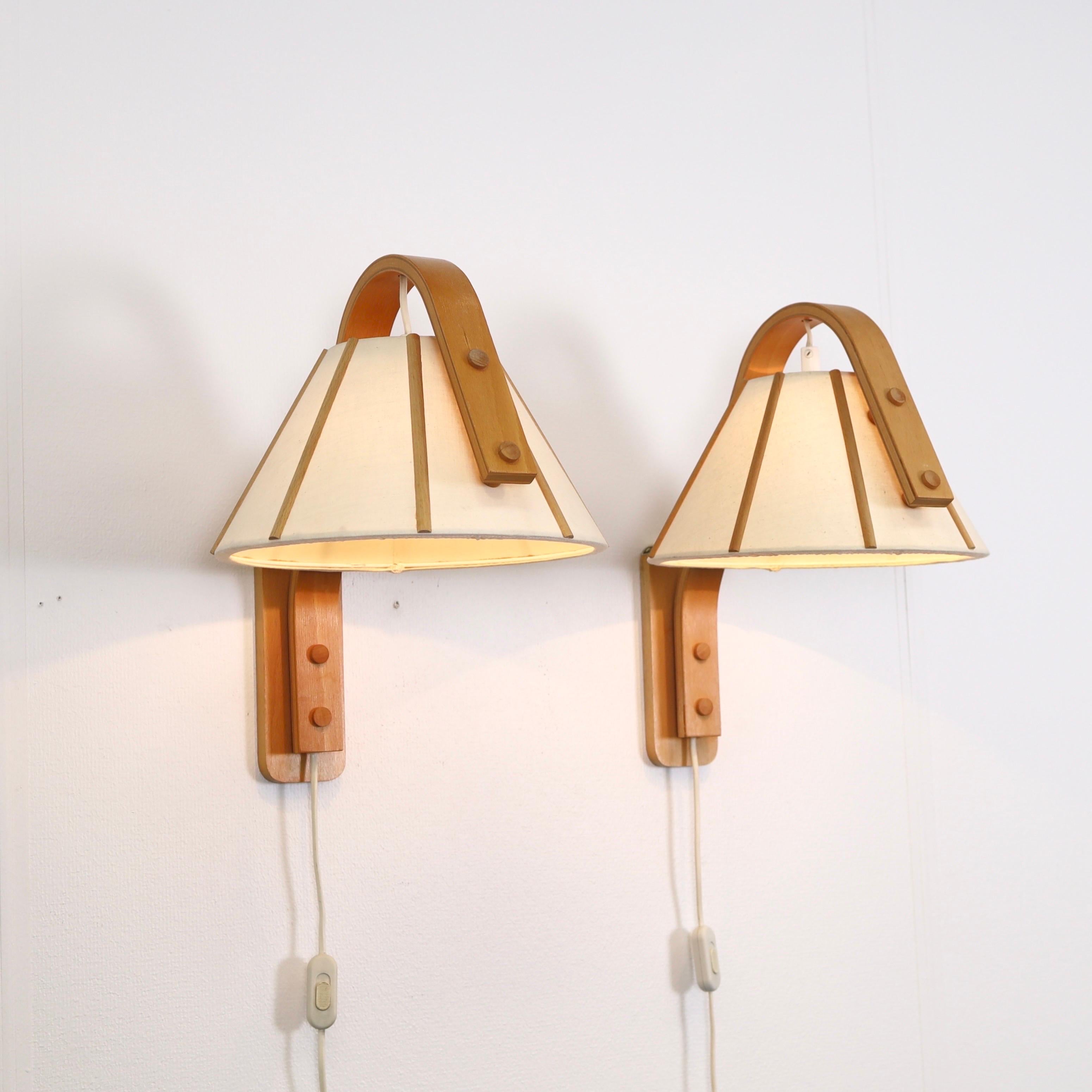 Fin du 20e siècle Appliques scandinaves modernes en bois de hêtre de Jan Wickelgren, 1970, Suède en vente
