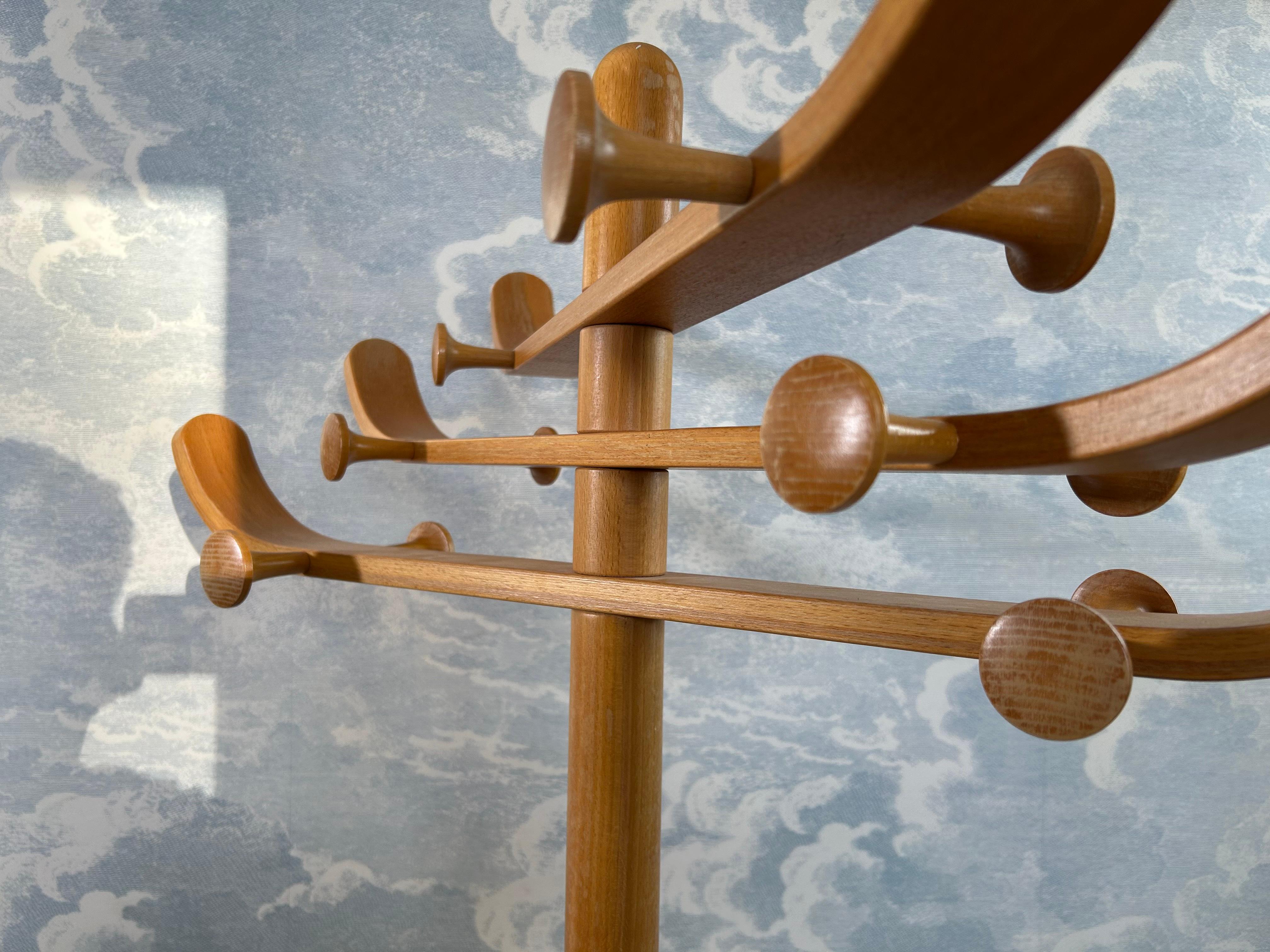 Danois The Modern Scandinavian Scandinavian Coat Stand by Aksel Kjersgaard, Denmark, 1970's en vente