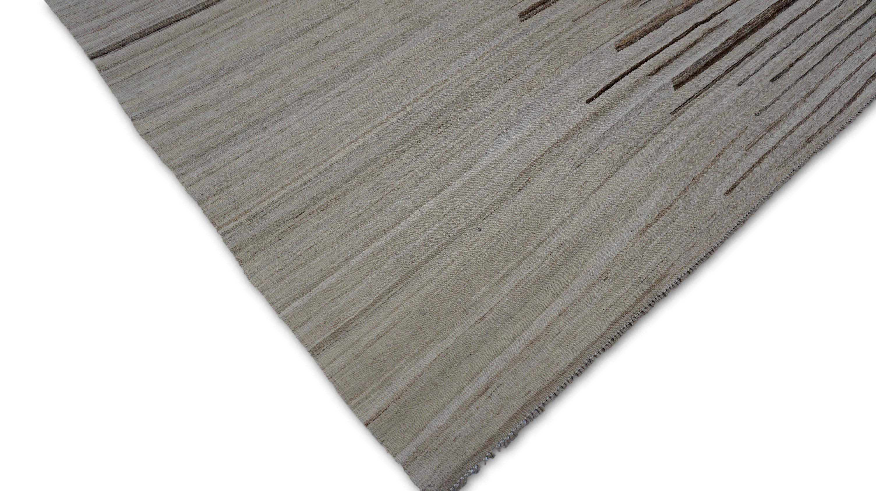 The Modern Scandinavian Modern Beige and Brown Linear Motif Wool Kilim Rug 8'x10' in vendita 4
