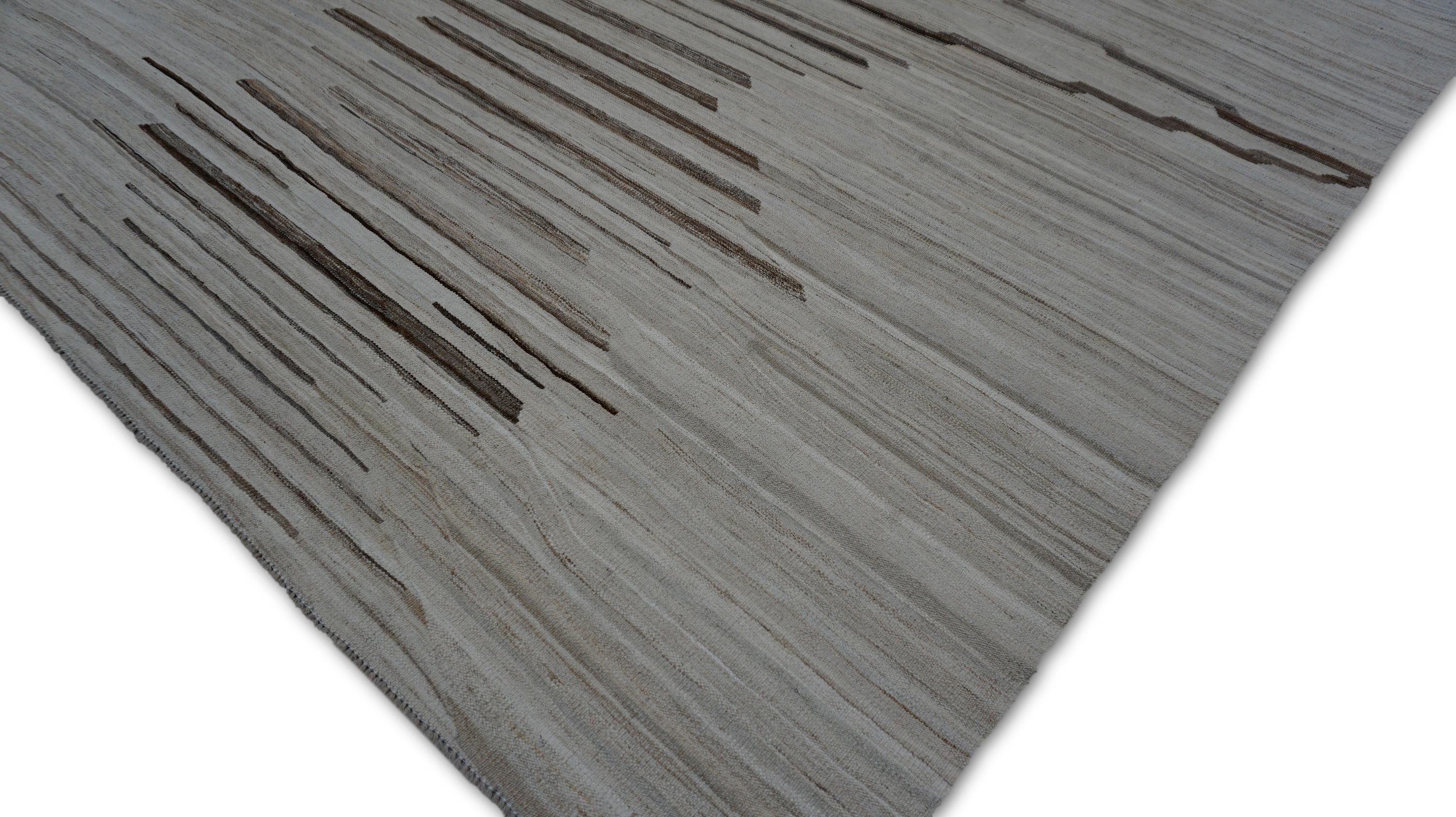 The Modern Scandinavian Modern Beige and Brown Linear Motif Wool Kilim Rug 8'x10' in vendita 1