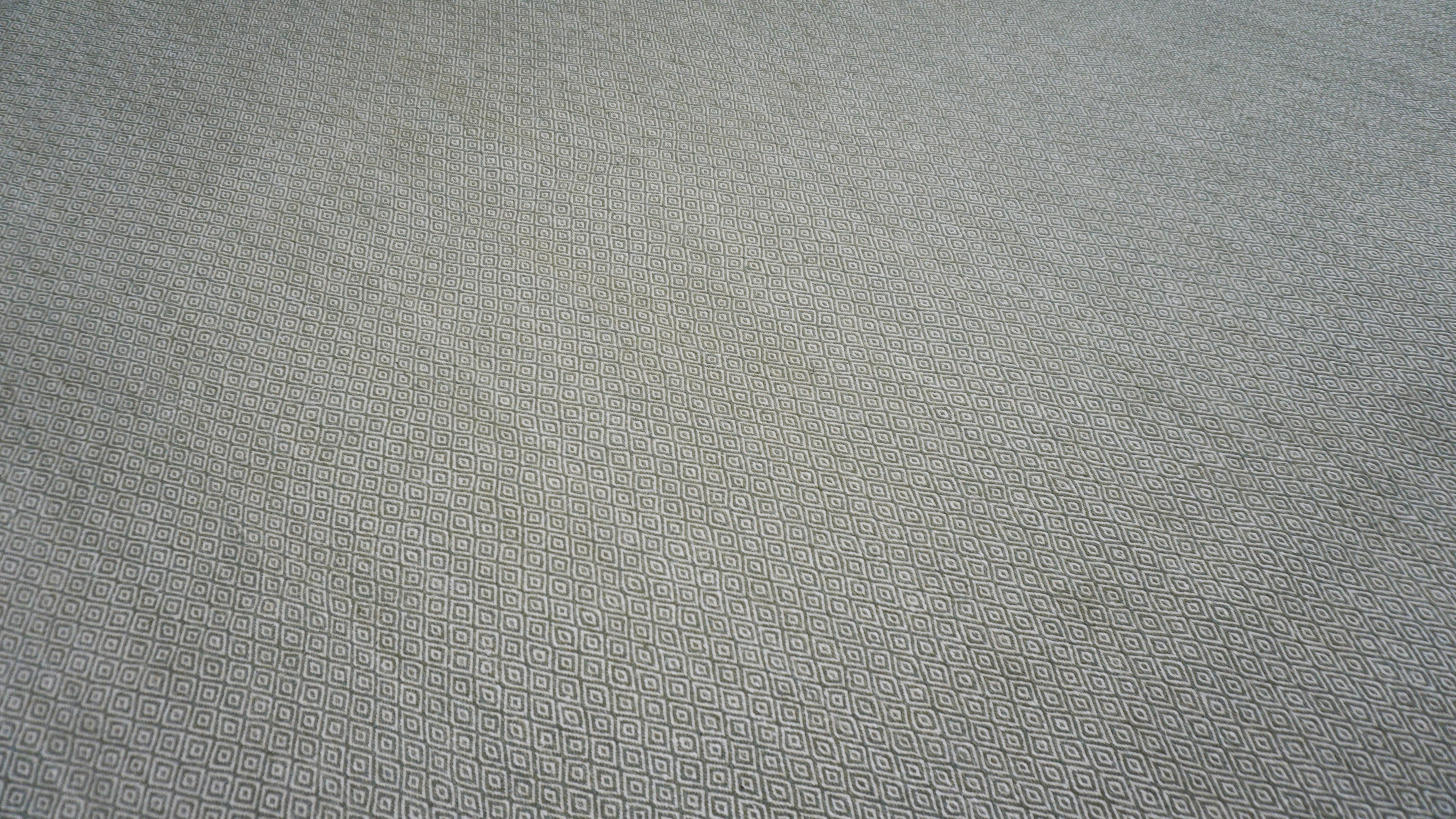 The Modern Scandinavian Beige Wolle und Baumwolle Mikro-Diamant Wolle Kilim 10'x11'1'' (Skandinavische Moderne) im Angebot