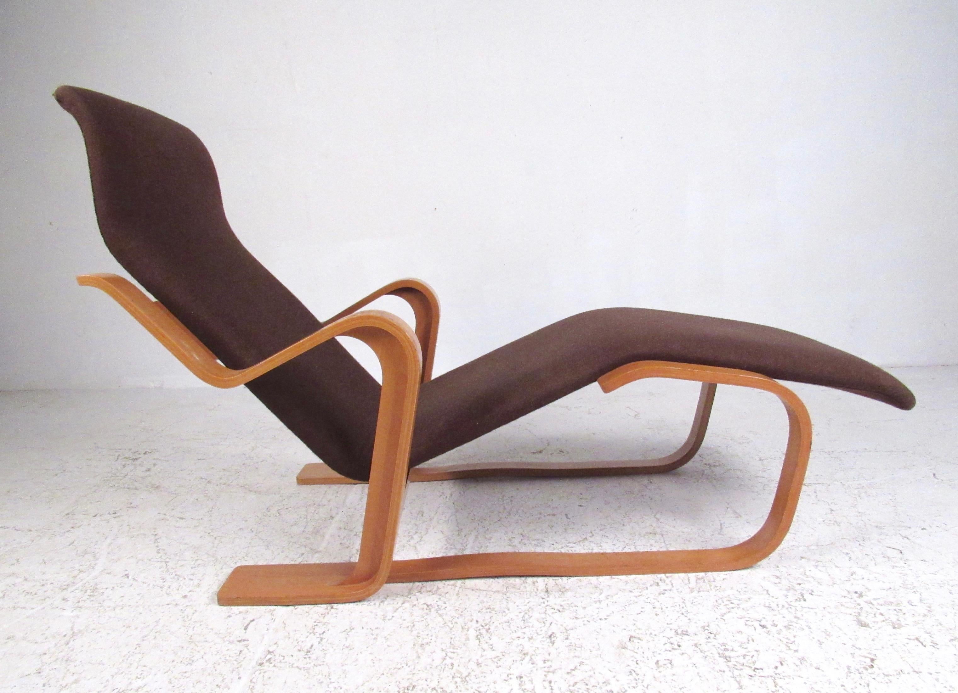 bentwood lounge chair