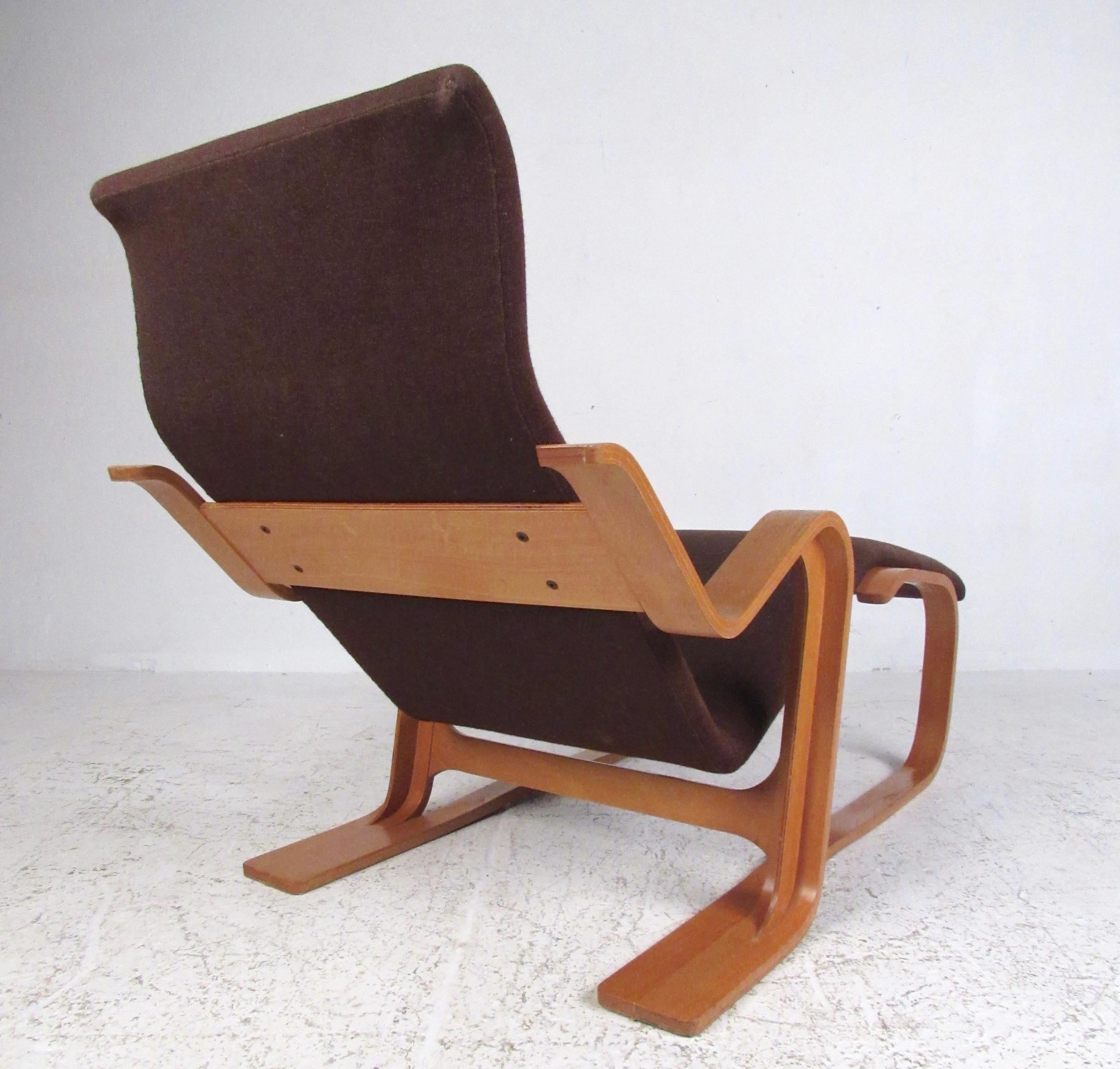 scandinavian bent wood chair