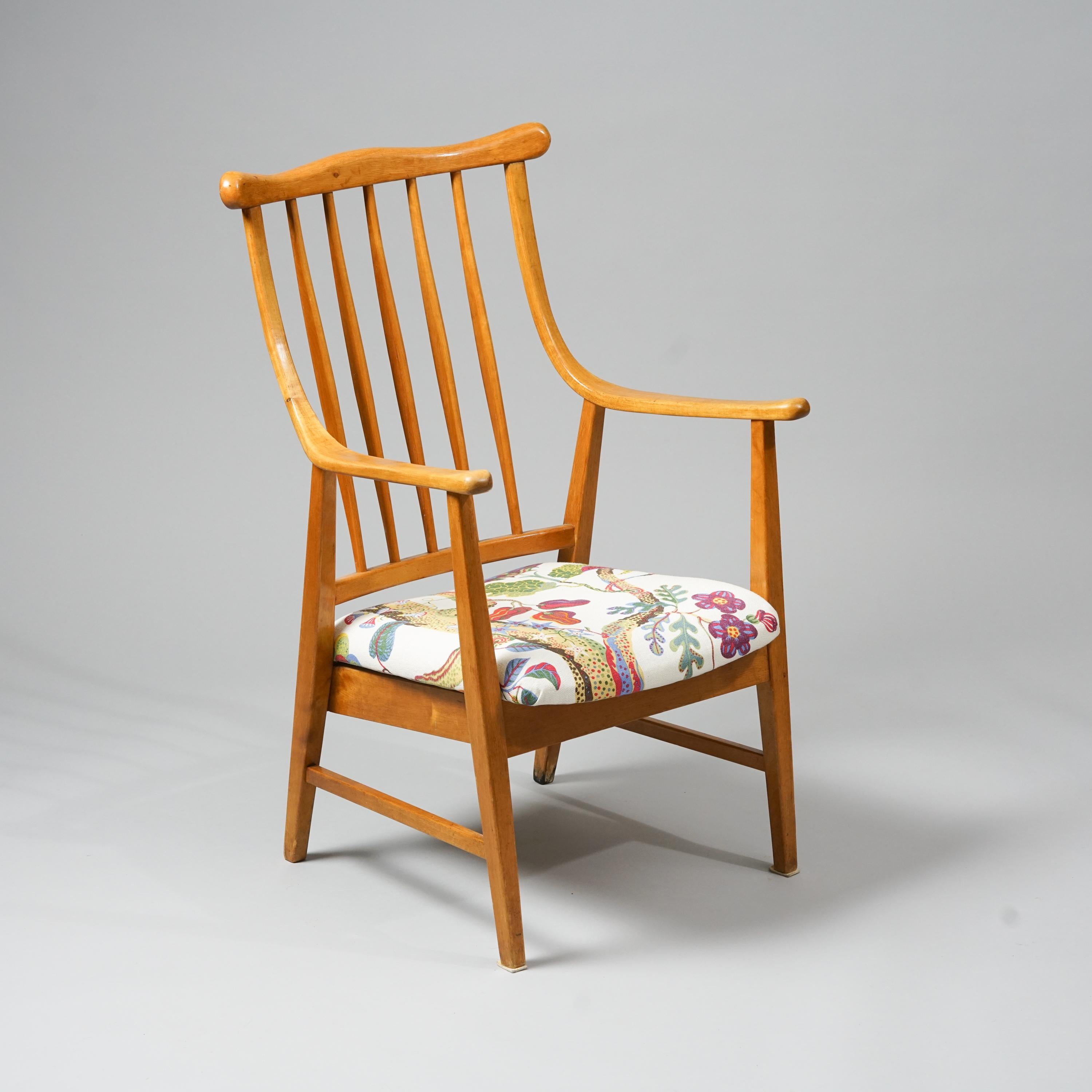 Scandinavian Mid-Century Modern light armchair from the 1940s, birch frame, re-upholstered with Josef Franks Vegetable Tree -fabric, armchair frame has been restored. Good vintage condition.