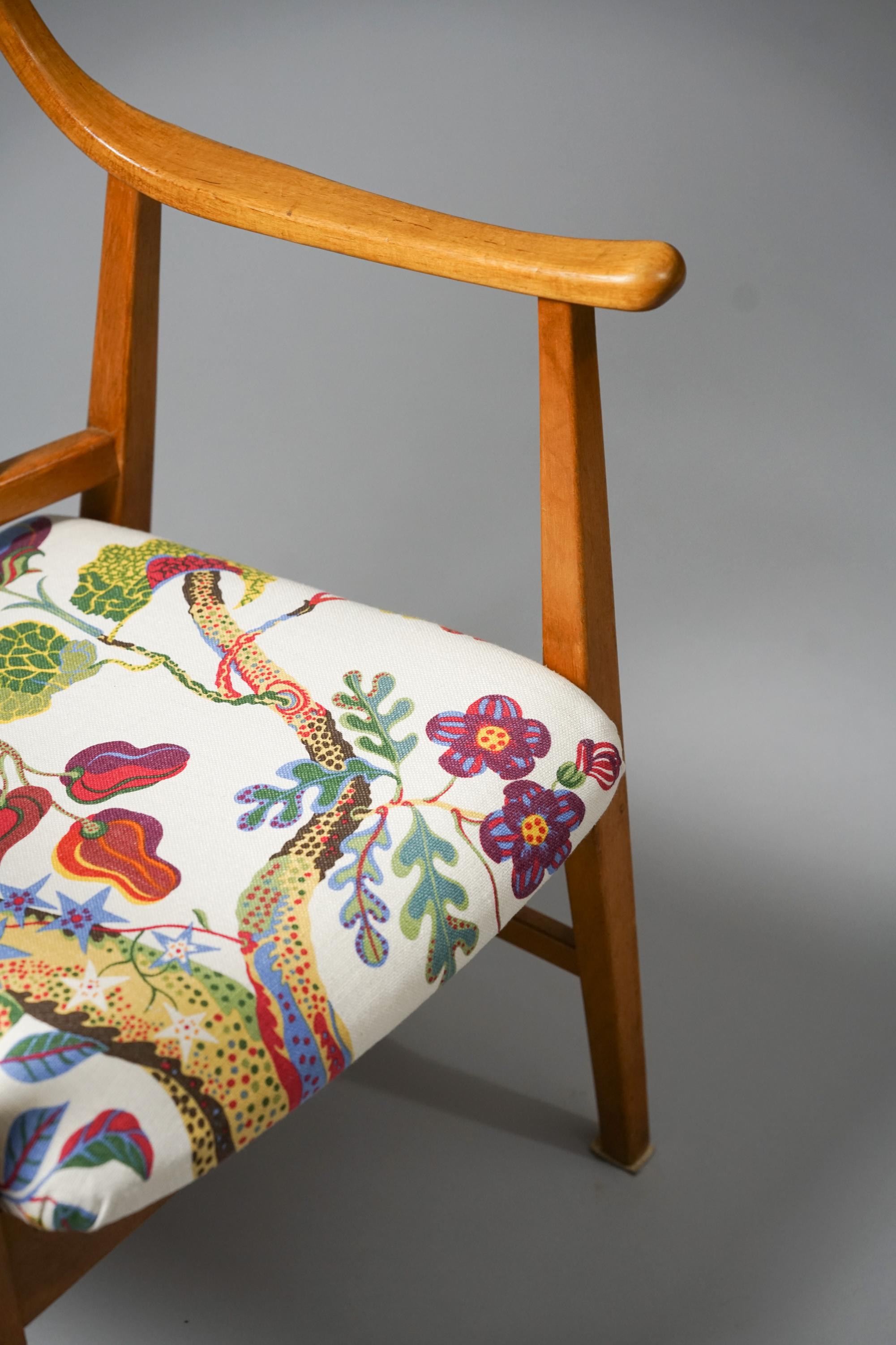 Scandinavian Modern Birch Armchair with Josef Frank Upholstery from the 1940s In Good Condition In Helsinki, FI