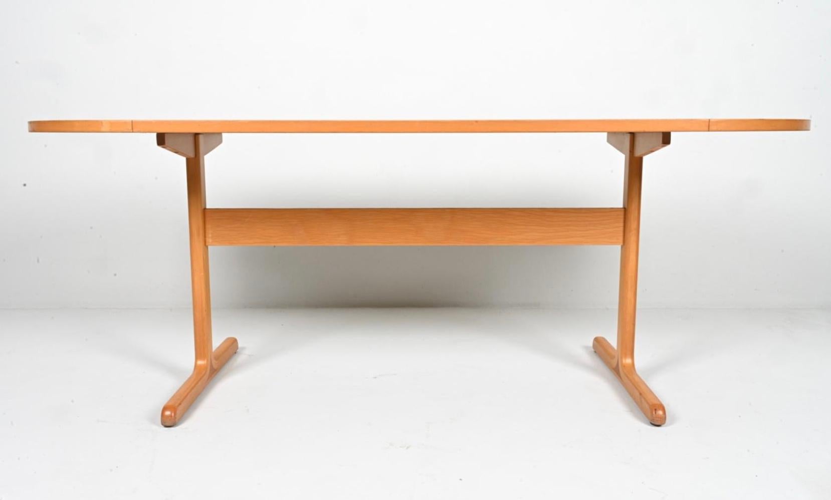 Woodwork Scandinavian Modern Birch Laminate oval Racetrack Dining table For Sale