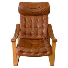 Scandinavian modern Blonde bentwood Leather lounge chair by Bjarne Dahlqvist