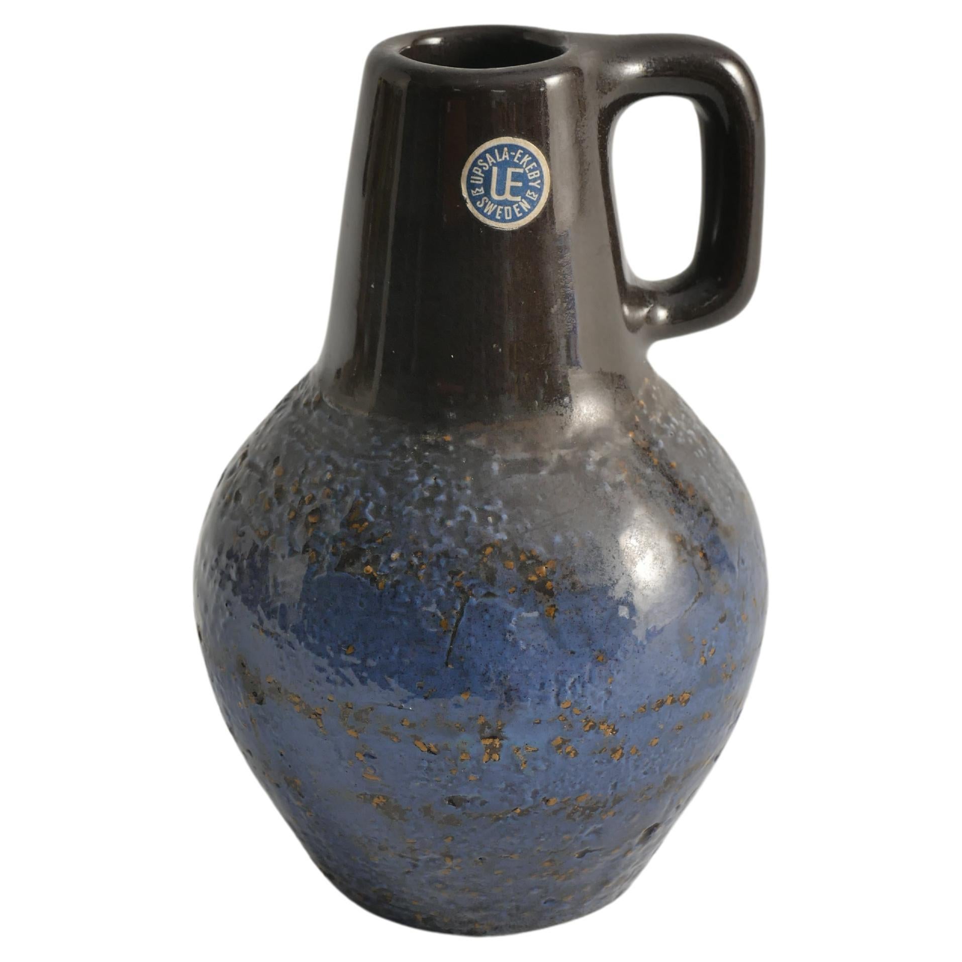 Vase scandinave moderne en céramique bleue,  Ingrid Atterberg pour Upsala Ekeby, années 1960 en vente