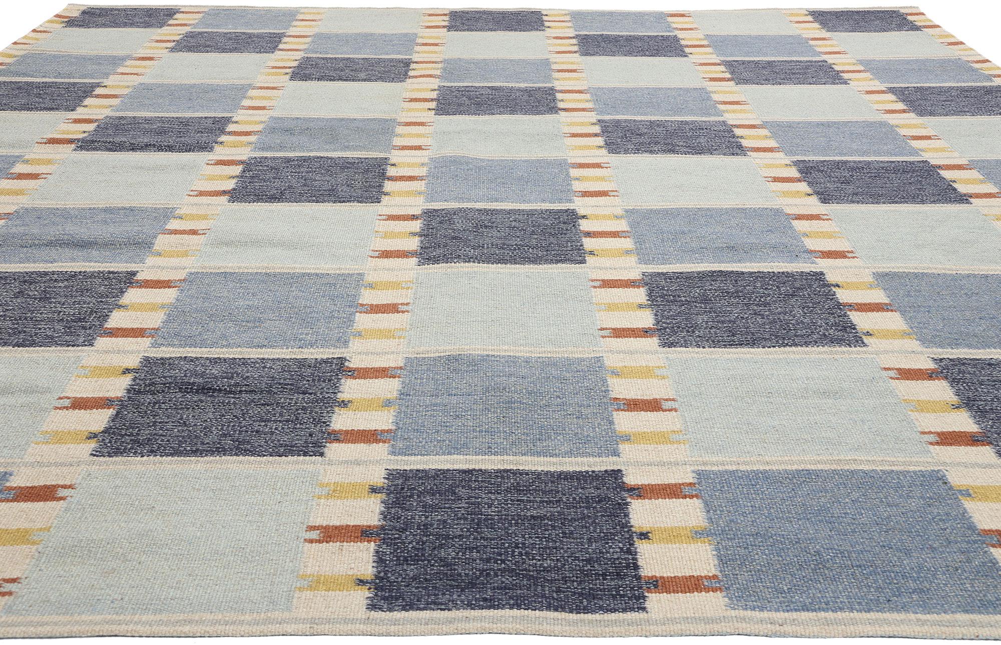 Scandinavo moderno New Scandinavian Swedish Inspired Kilim Röllakan, 10'2 x 11'10 in vendita