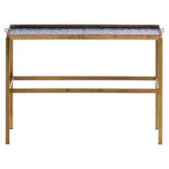 Mesita auxiliar de estilo moderno escandinavo, de latón y cristal, en azul y dorado, de los años 50