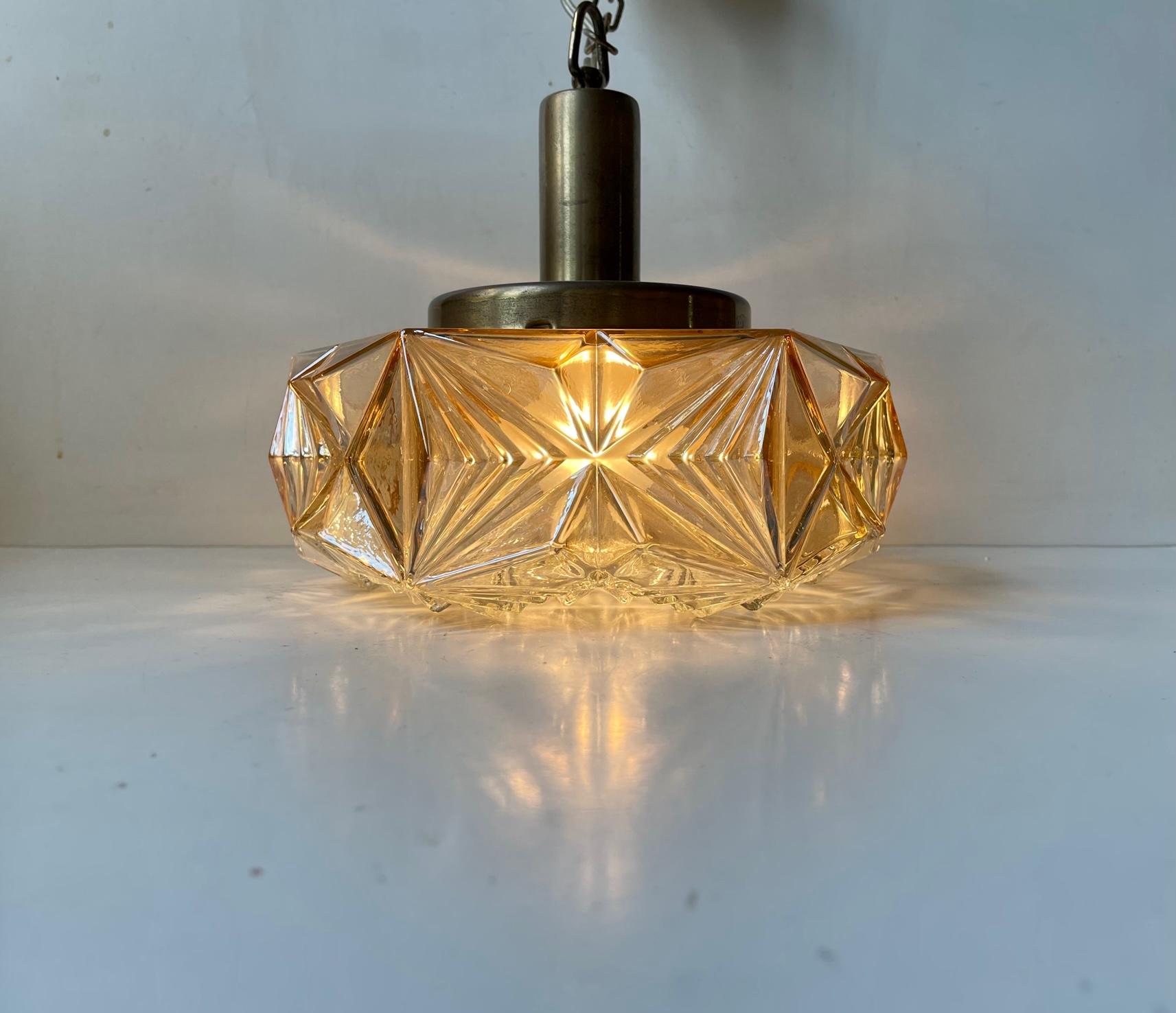 Scandinavian Modern Brass and Honey Glass Ceiling Lamp by Vitrika, 1960s In Good Condition For Sale In Esbjerg, DK