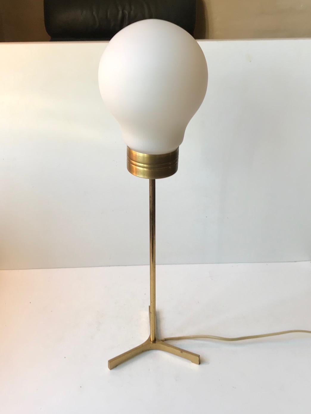 Scandinavian Modern Brass and Opaline Tri-Stand Table Lamp, 1960s In Good Condition For Sale In Esbjerg, DK