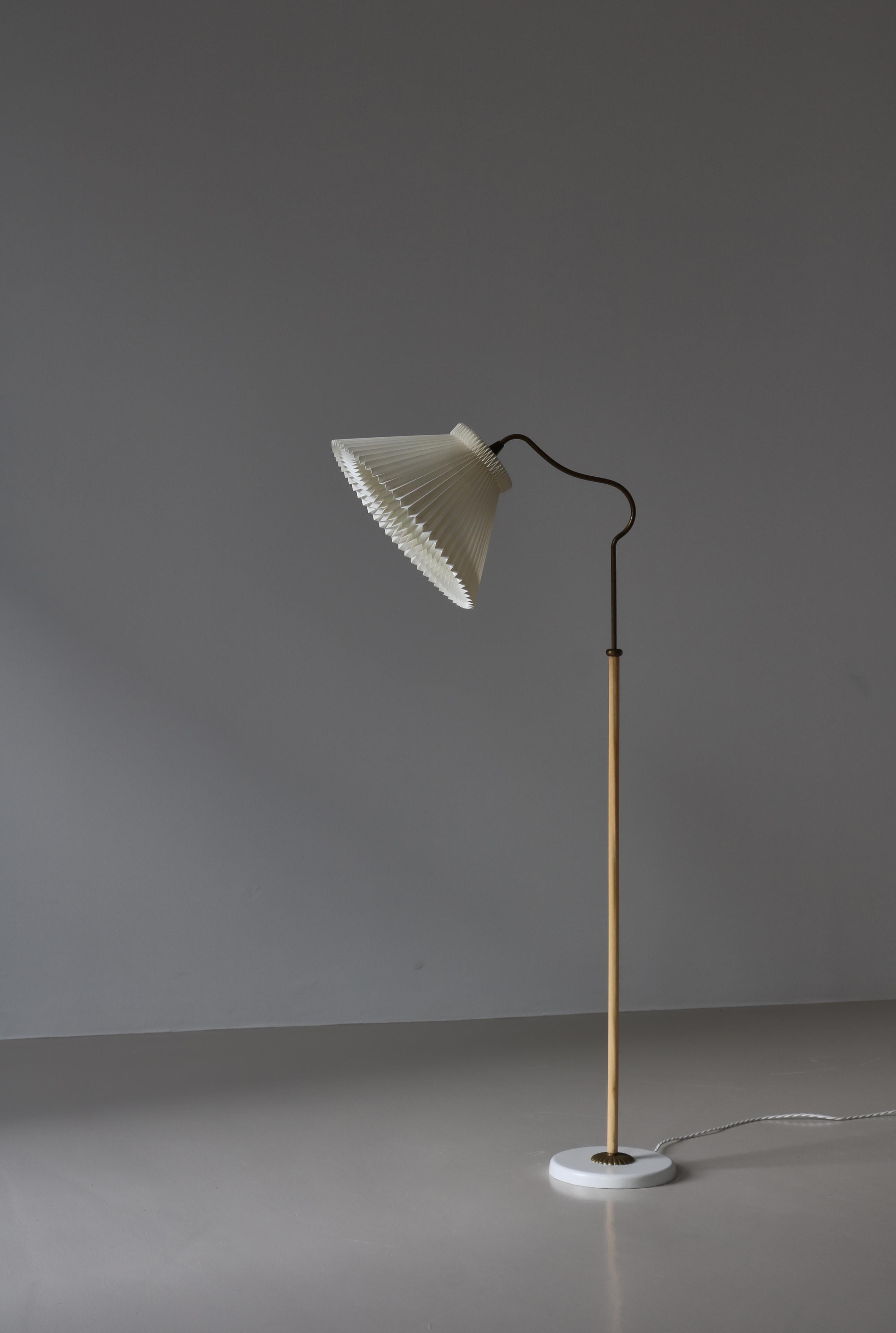 Scandinavian Modern Brass Floor Lamp by LYFA, Denmark, Bent Karlby, 1940s For Sale 2