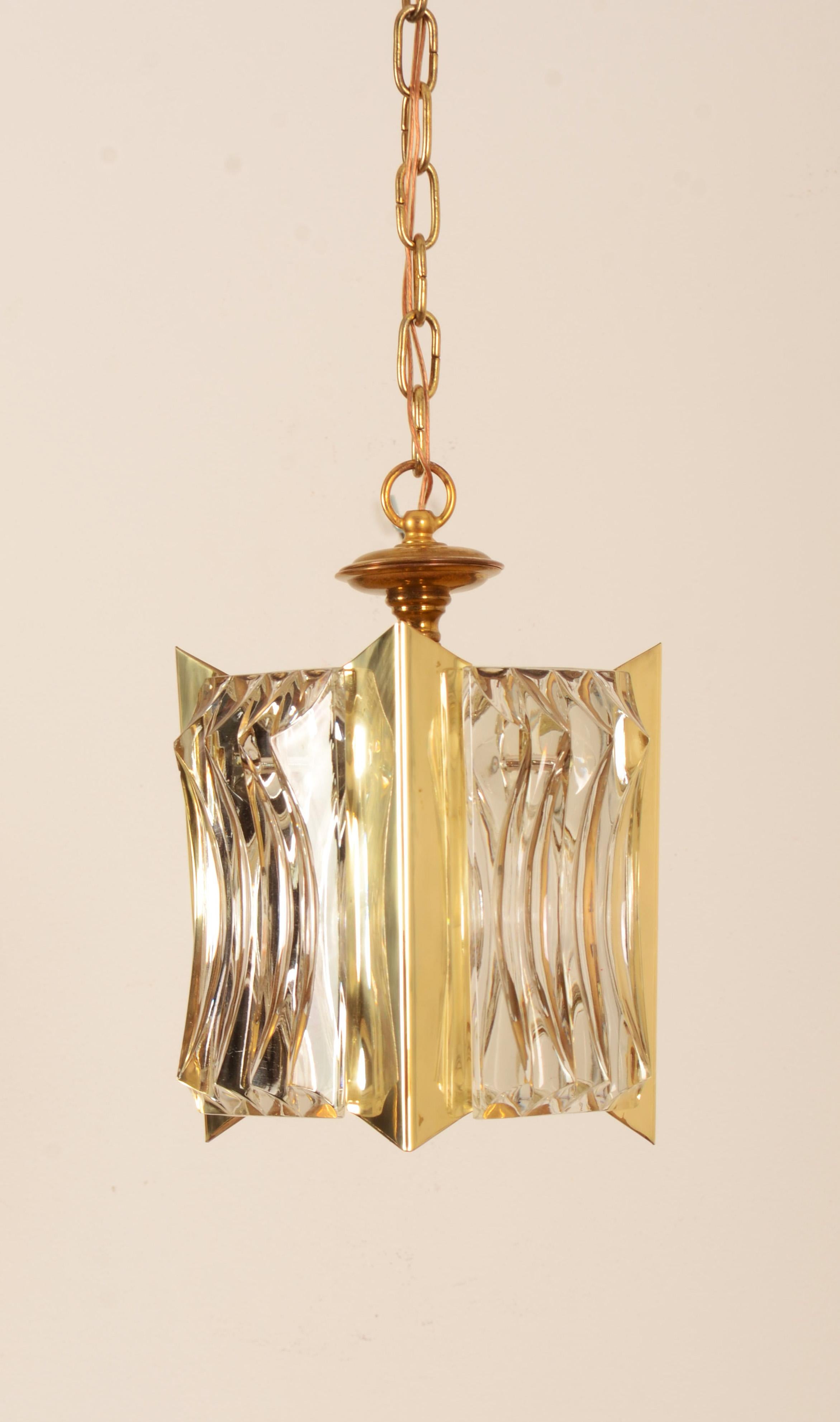 Polished brass frame with a pressed glass shade, fitted with one porcelain E27 socket up to 100W. Manufactured in the late 1960s by Boréns, Borås, Sweden.