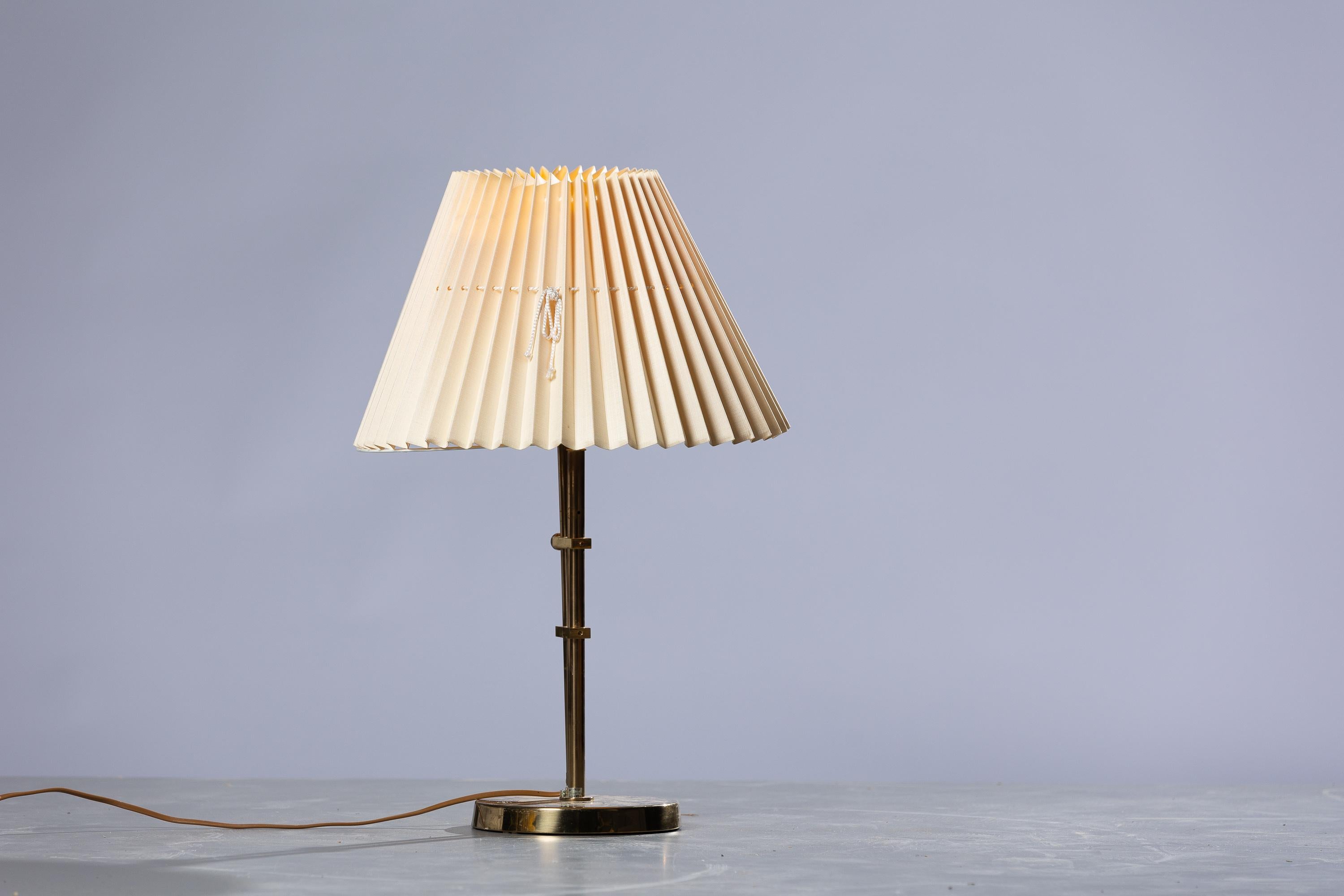 Scandinavian Modern Brass table lamps from Bergboms In Good Condition For Sale In Skå, SE