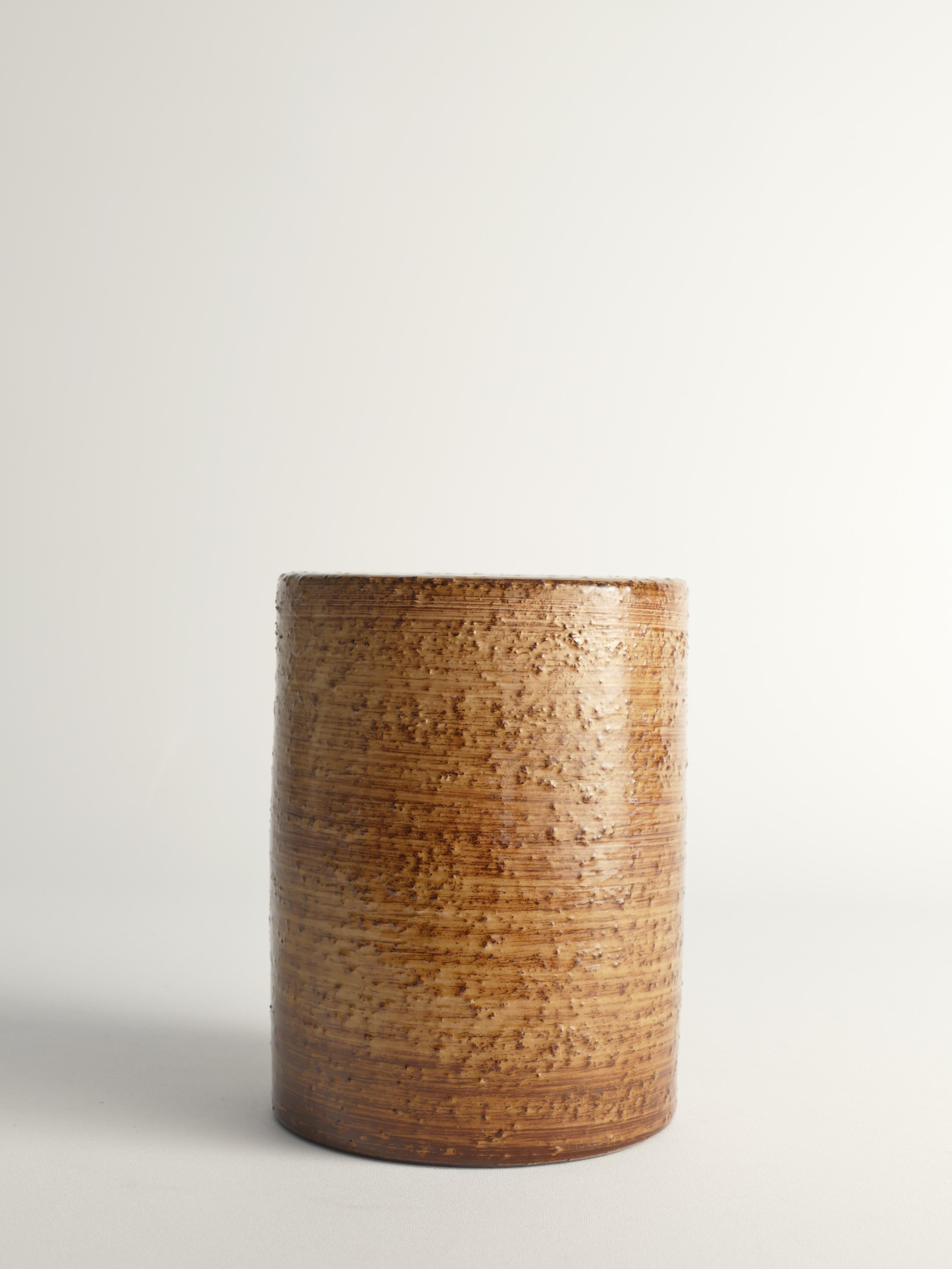 Scandinavo moderno Vaso cilindrico marrone moderno scandinavo, Jerk Werkmäster, Nittsjö Svezia 1960 in vendita