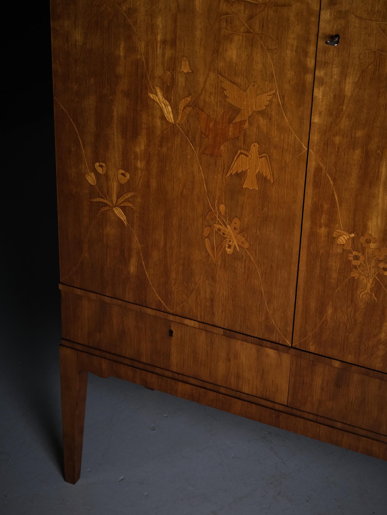 Scandinavian modern cabinet by Möbelbolaget Tranås, Sweden, 1940s For Sale 5
