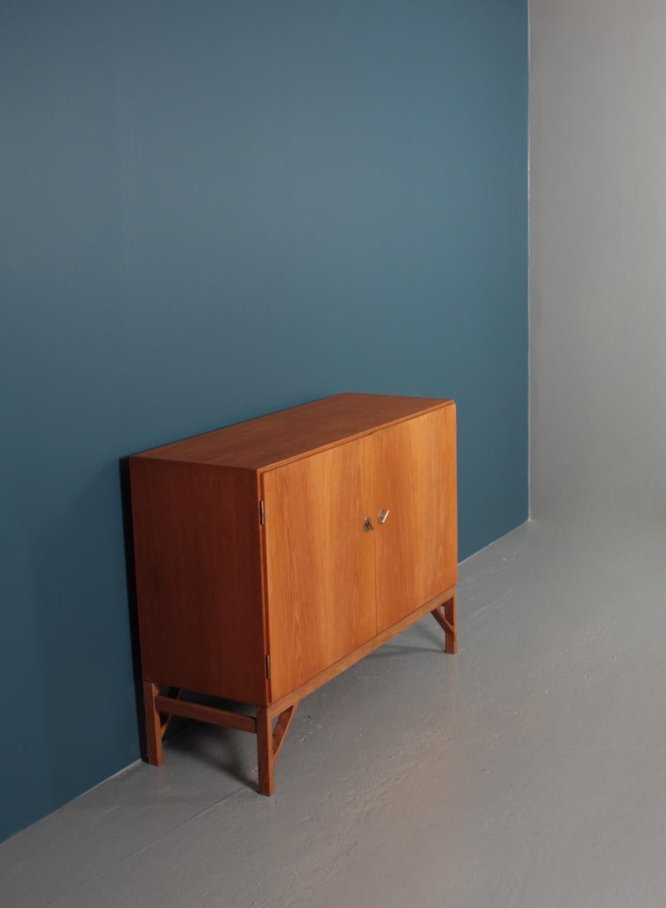 Scandinavian Modern Cabinet in Oak by Børge Mogensen, 1960s 3