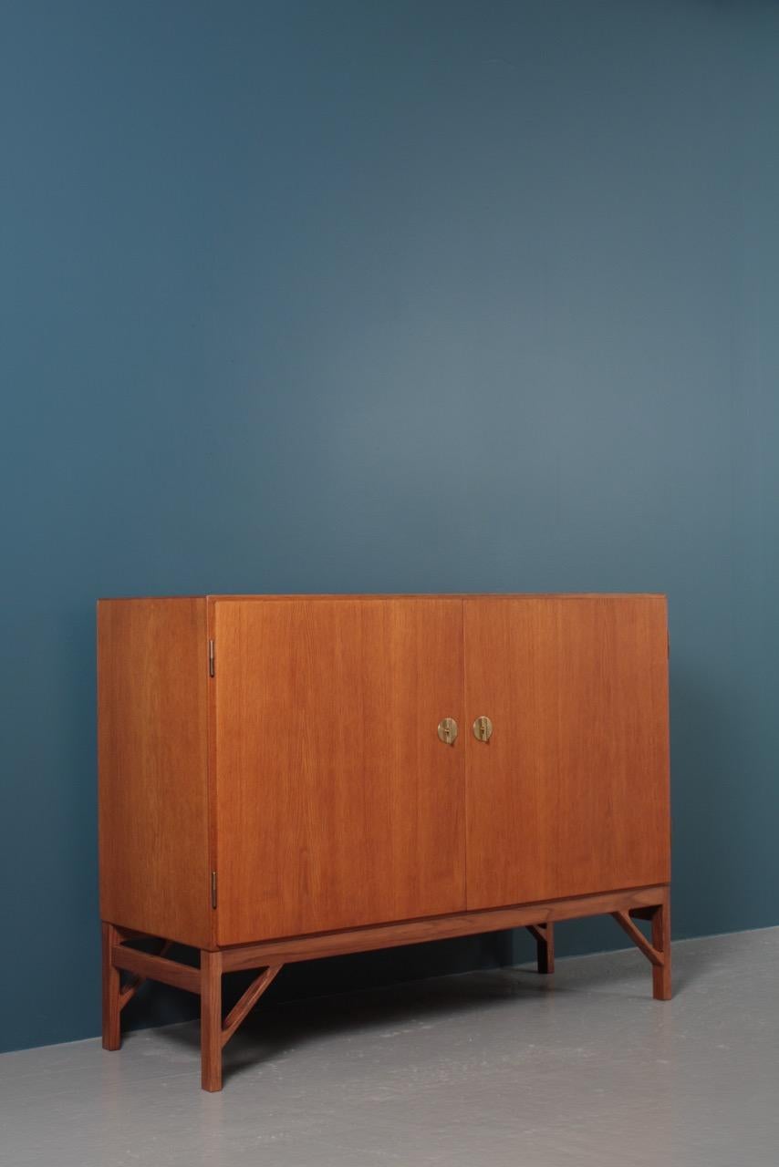 Scandinavian Modern Cabinet in Oak by Børge Mogensen, 1960s 5