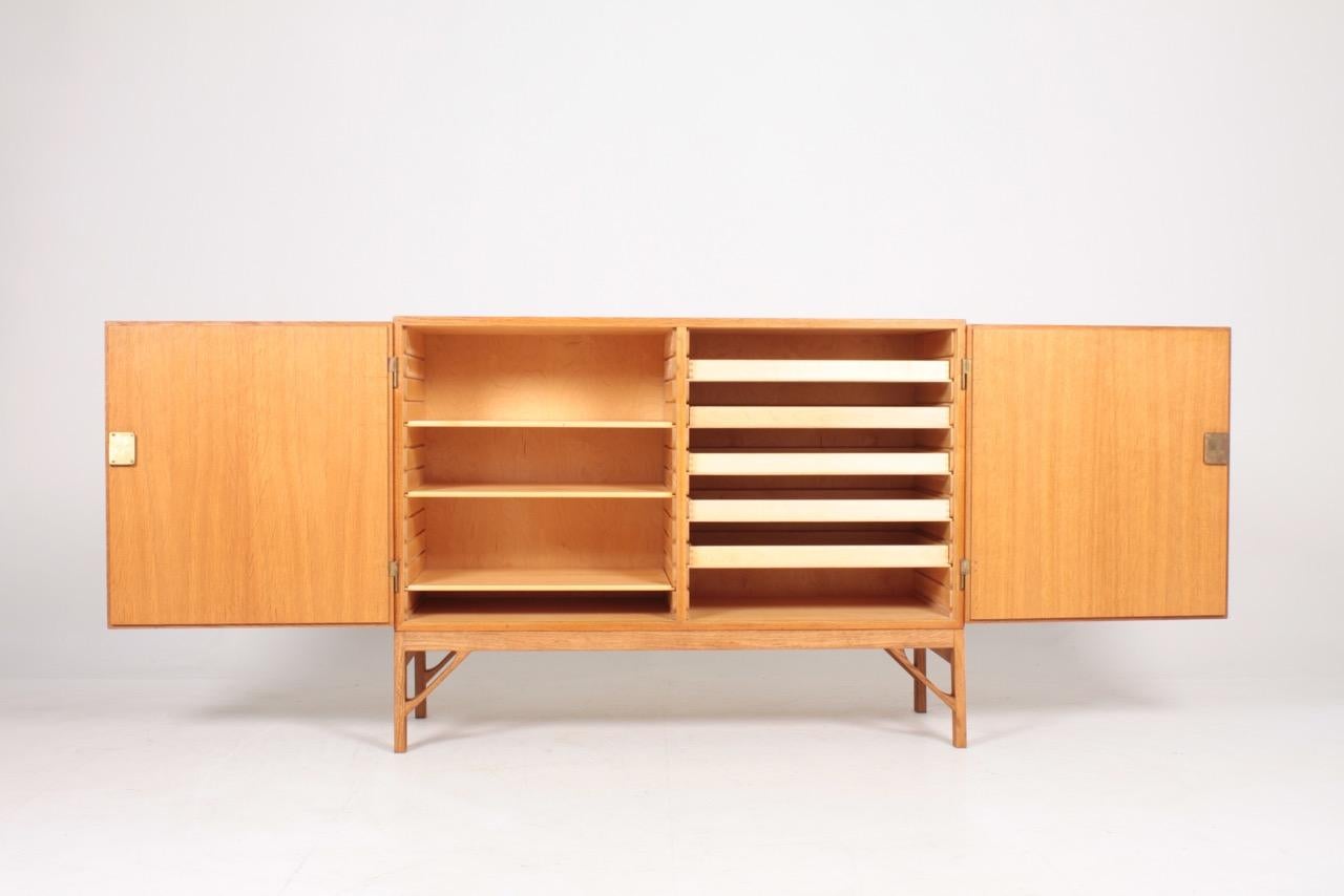 Danish Scandinavian Modern Cabinet in Oak by Børge Mogensen, 1960s