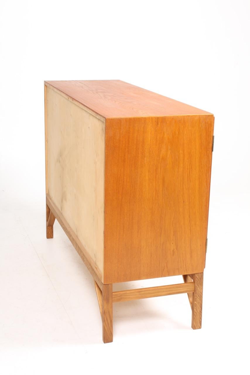 Scandinavian Modern Cabinet in Oak by Børge Mogensen, 1960s 1